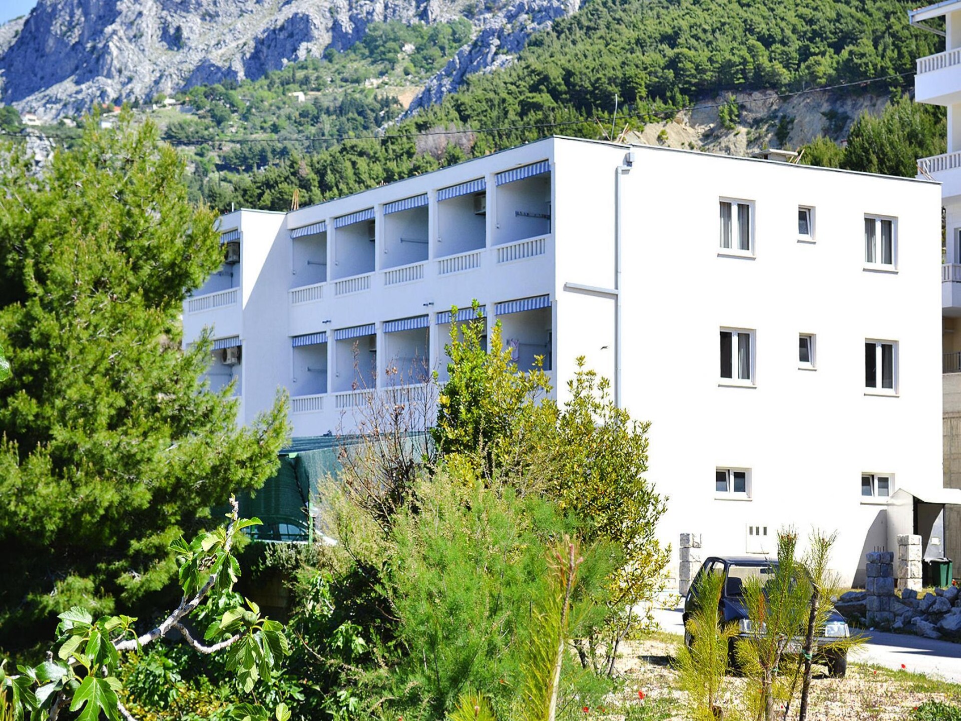 Knus appartement op vakantiepark nabij zee in Omis voor 3 personen - foto 13