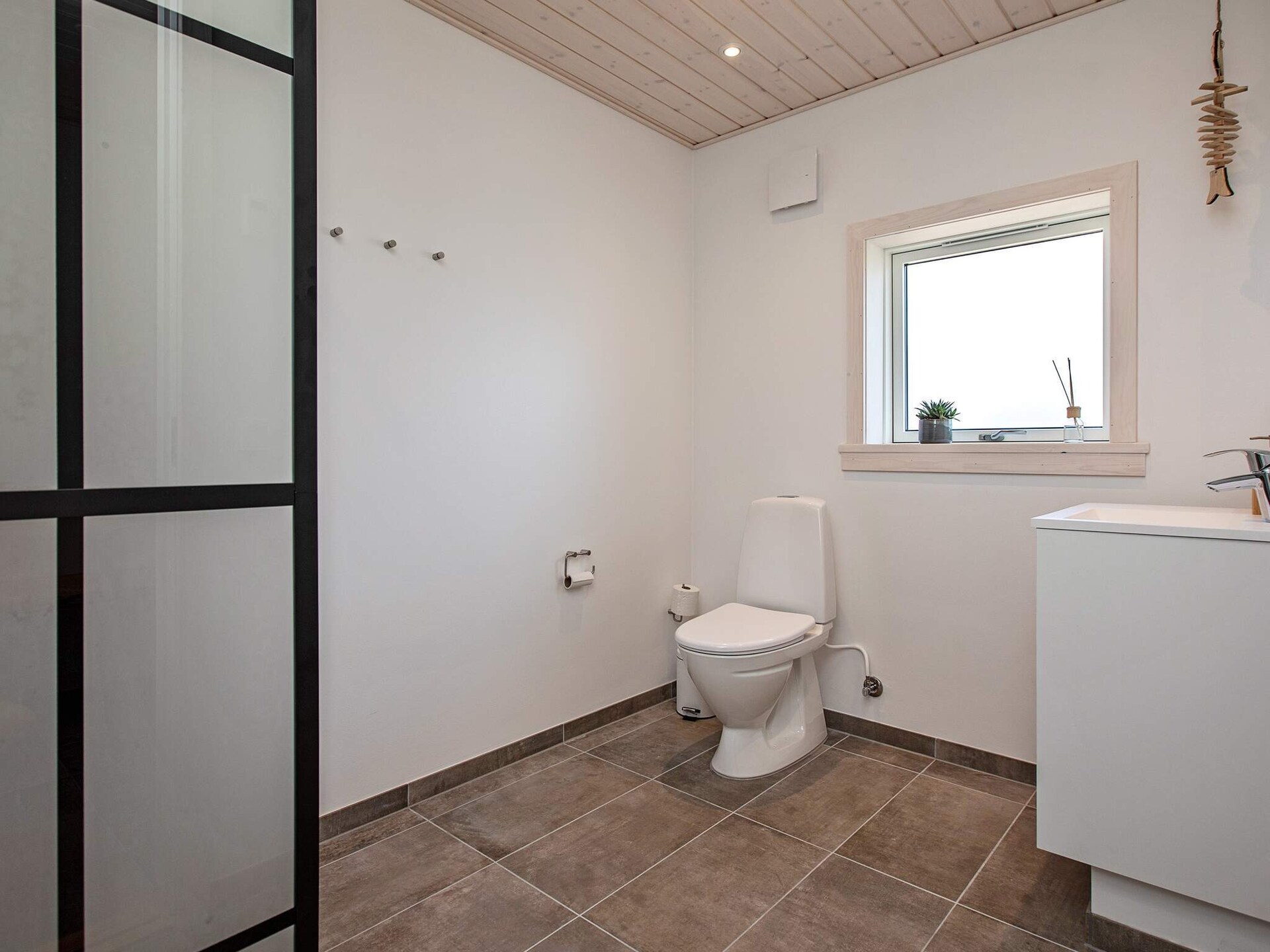 Op 600 m van zee: Modern vakantiehuis in Væggerløse met whirlpool - foto 34