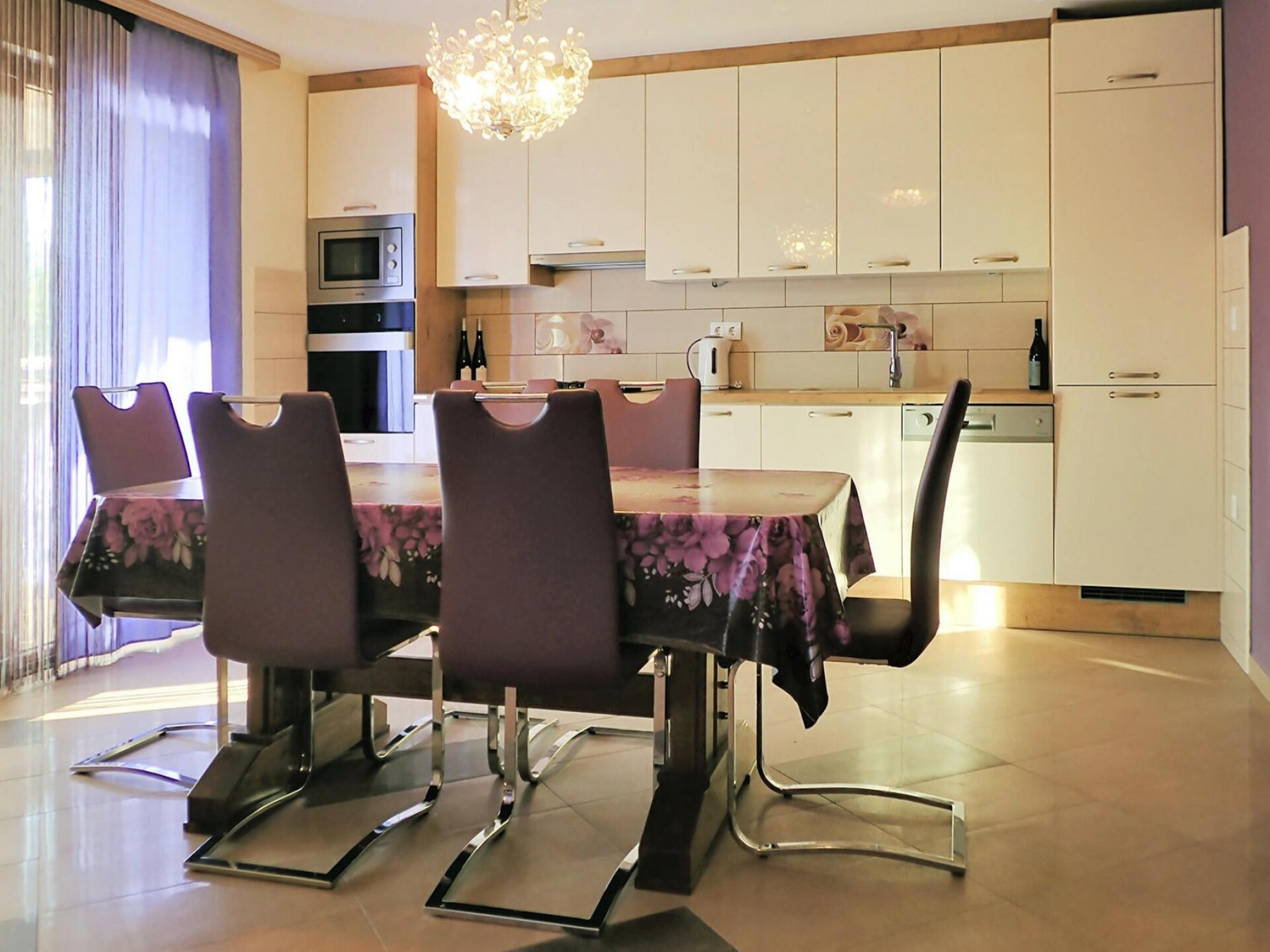 Ruim appartement in Jasenice: op 900 m van het centrum - foto 18