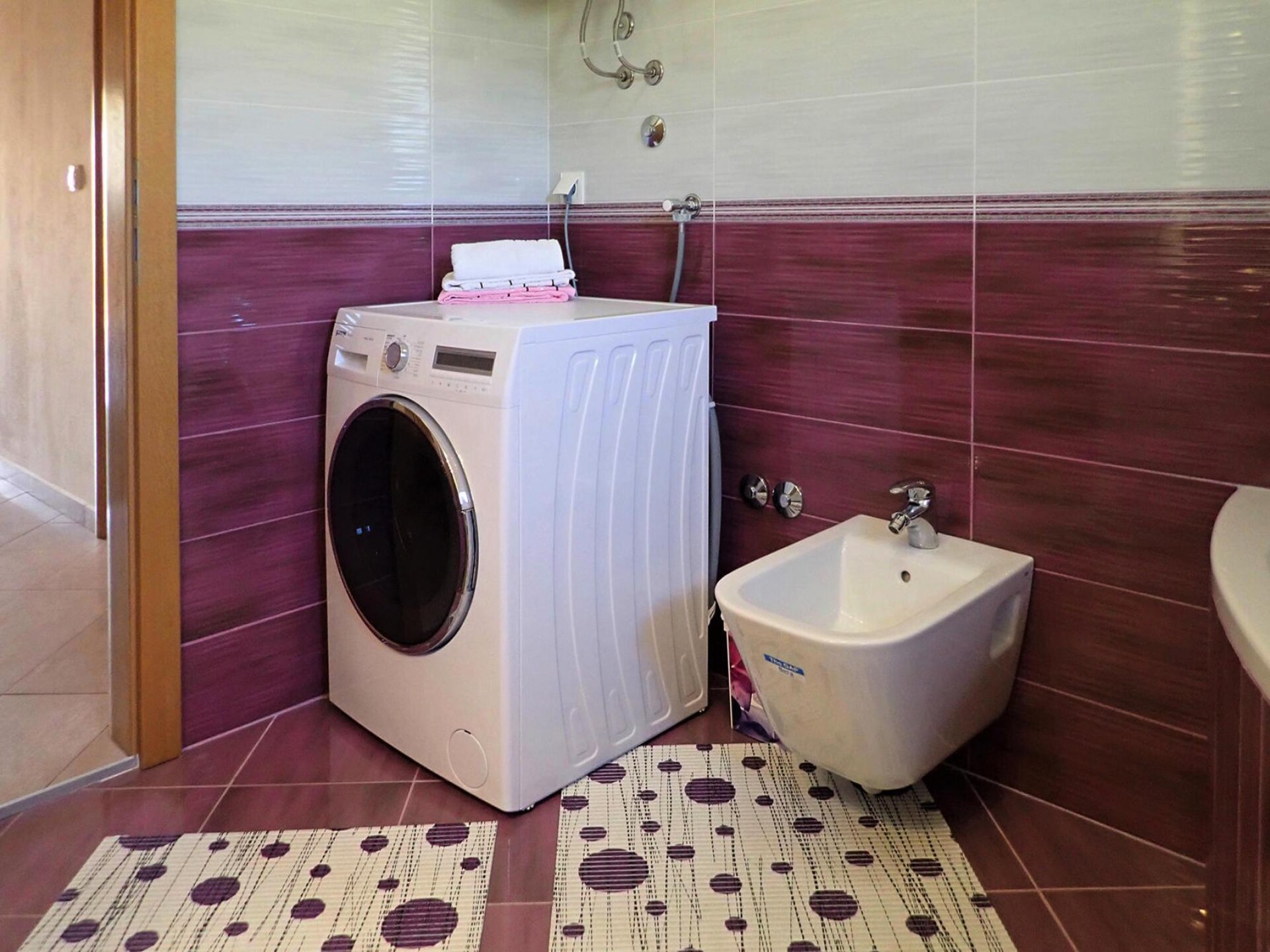 Ruim appartement in Jasenice: op 900 m van het centrum - foto 16