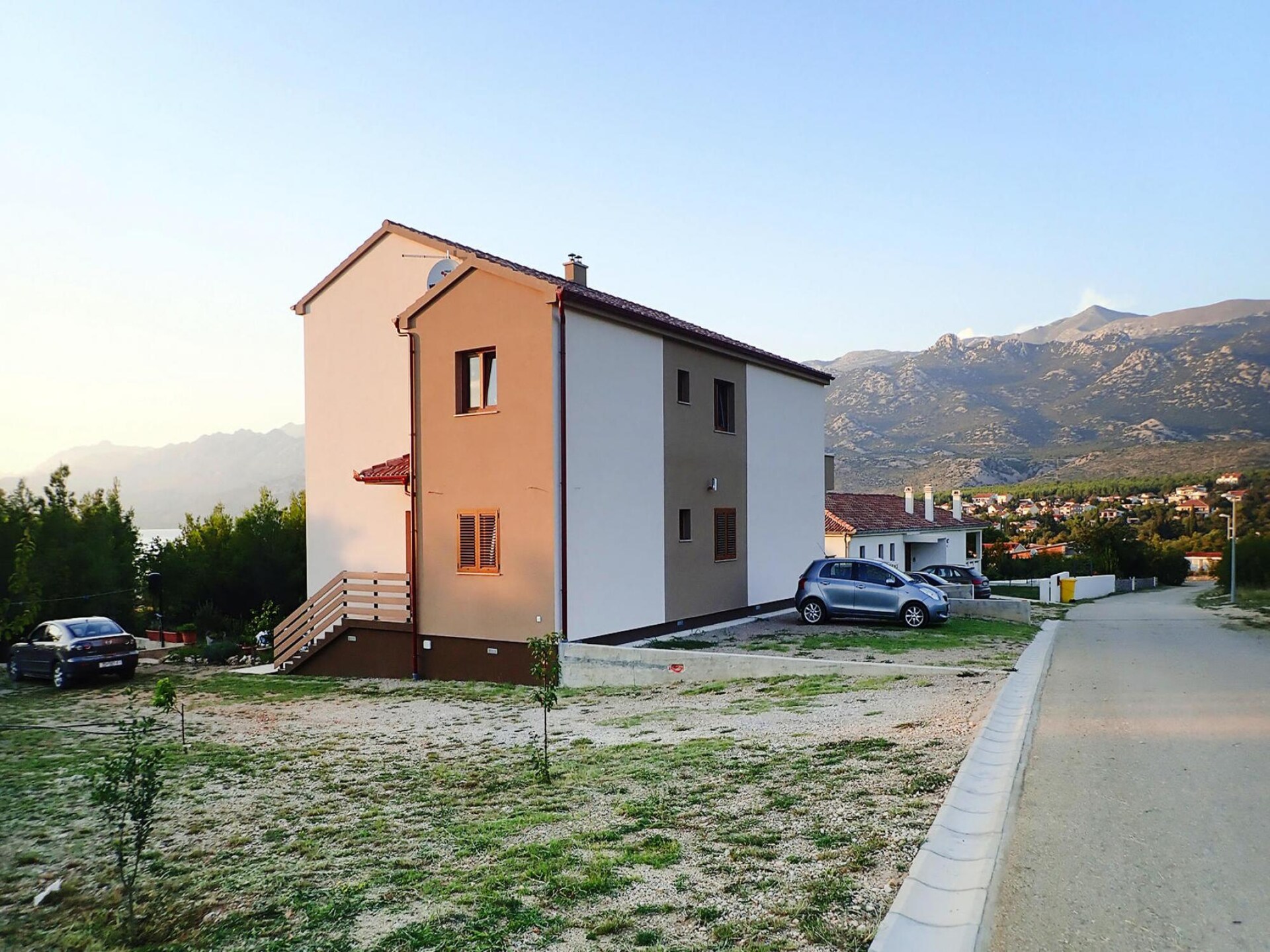 Ruim appartement in Jasenice: op 900 m van het centrum - foto 23