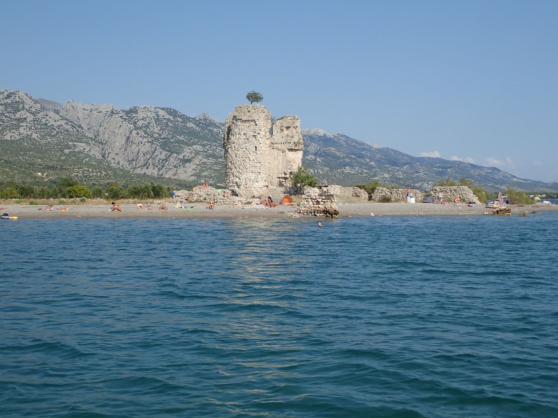 Op 300 m van zee: ruim appartement in centrum Starigrad Paklenica - foto 10