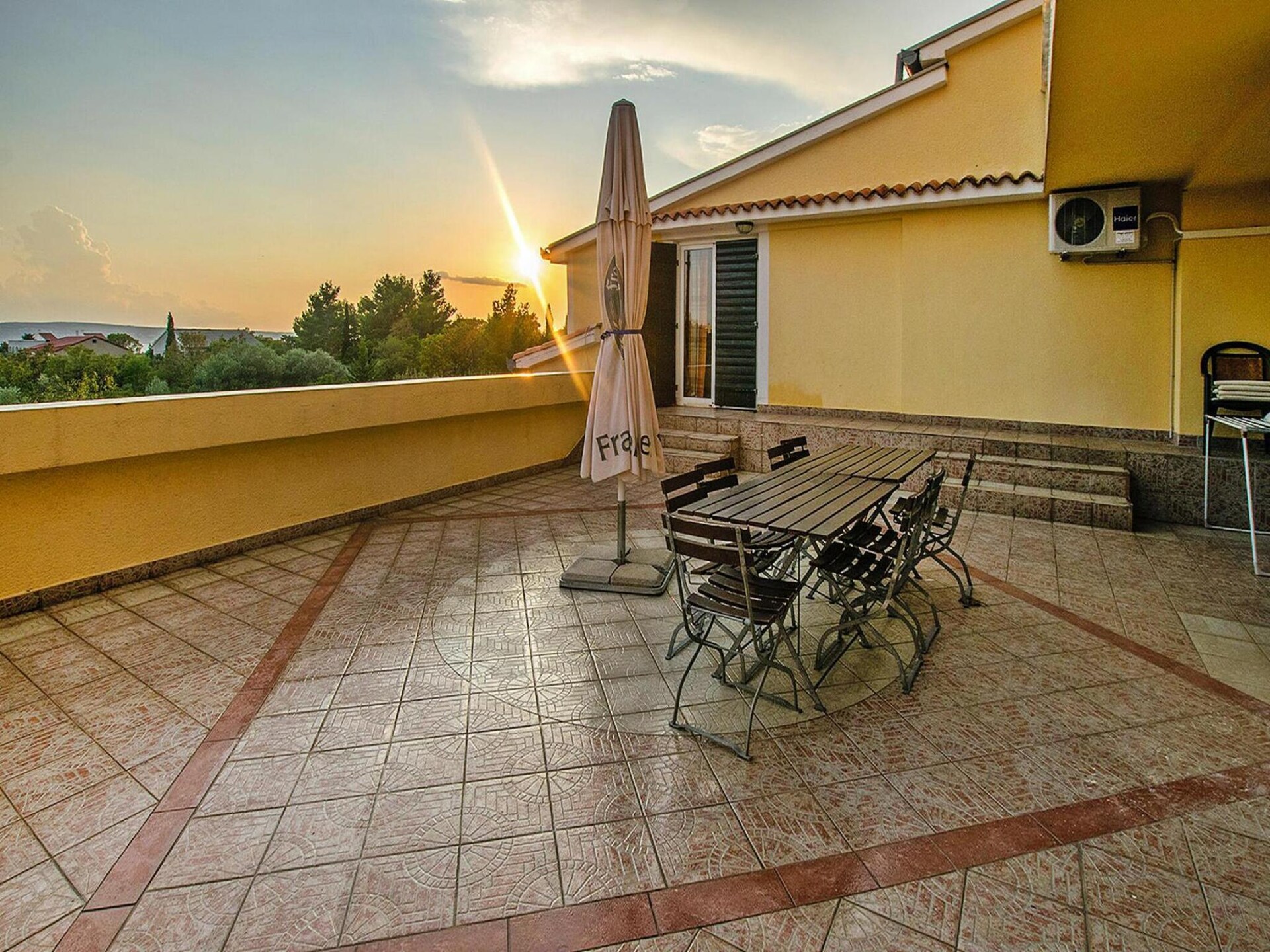 Op 300 m van zee: ruim appartement in centrum Starigrad Paklenica - foto 58