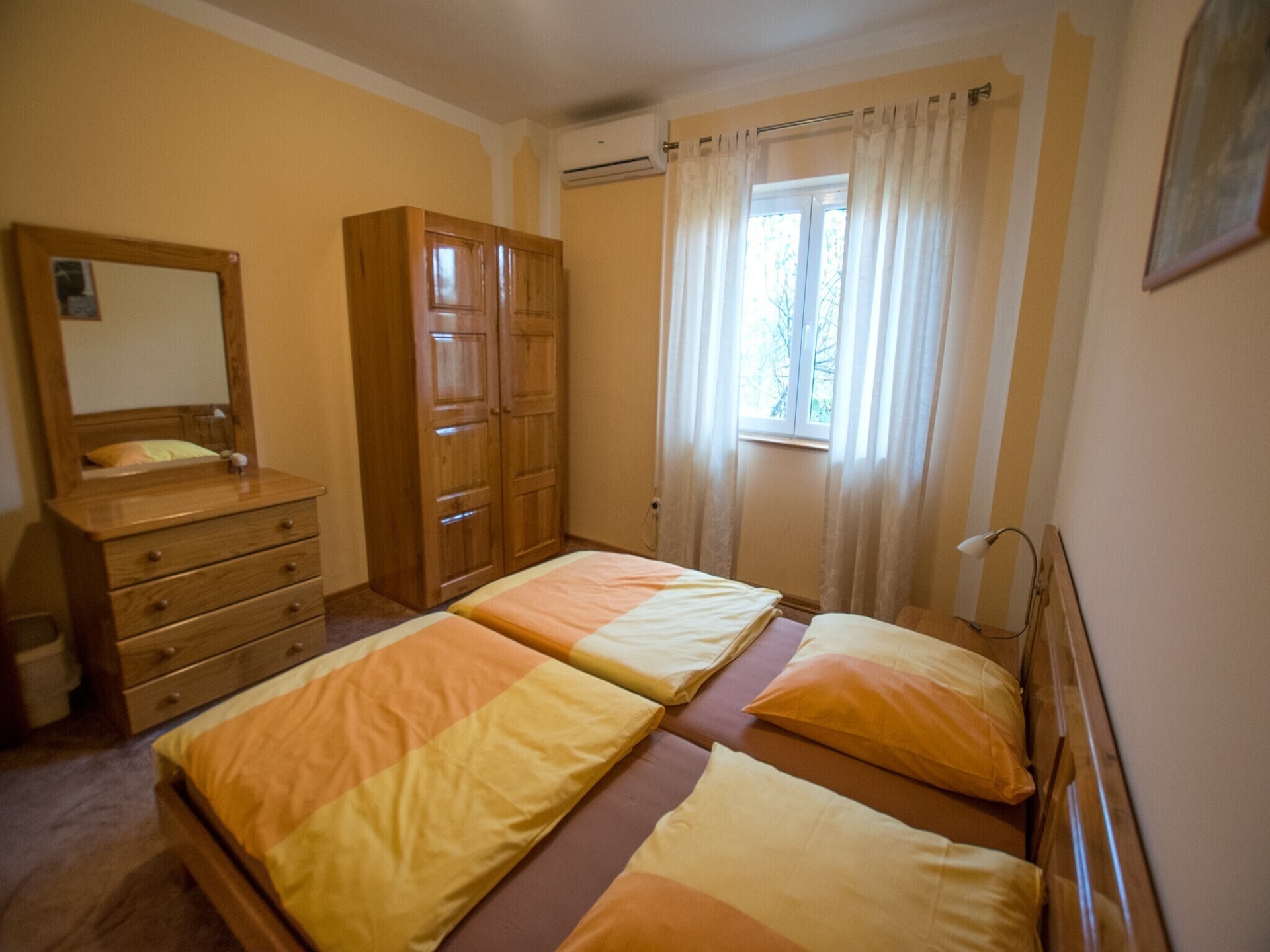 Op 300 m van zee: ruim appartement in centrum Starigrad Paklenica - foto 31
