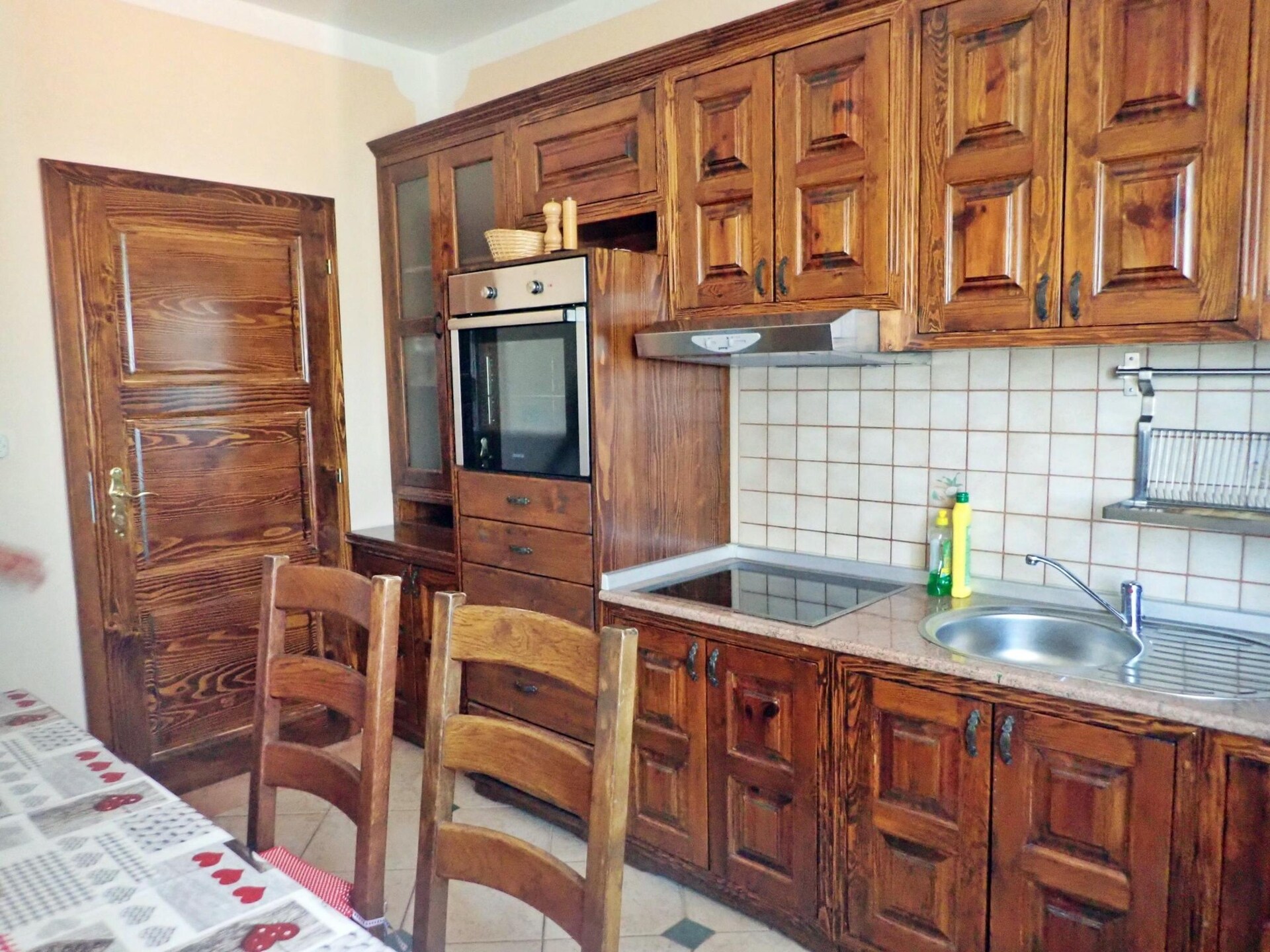 8-persoons appartement in centrum Starigrad Paklenica nabij zee - foto 5