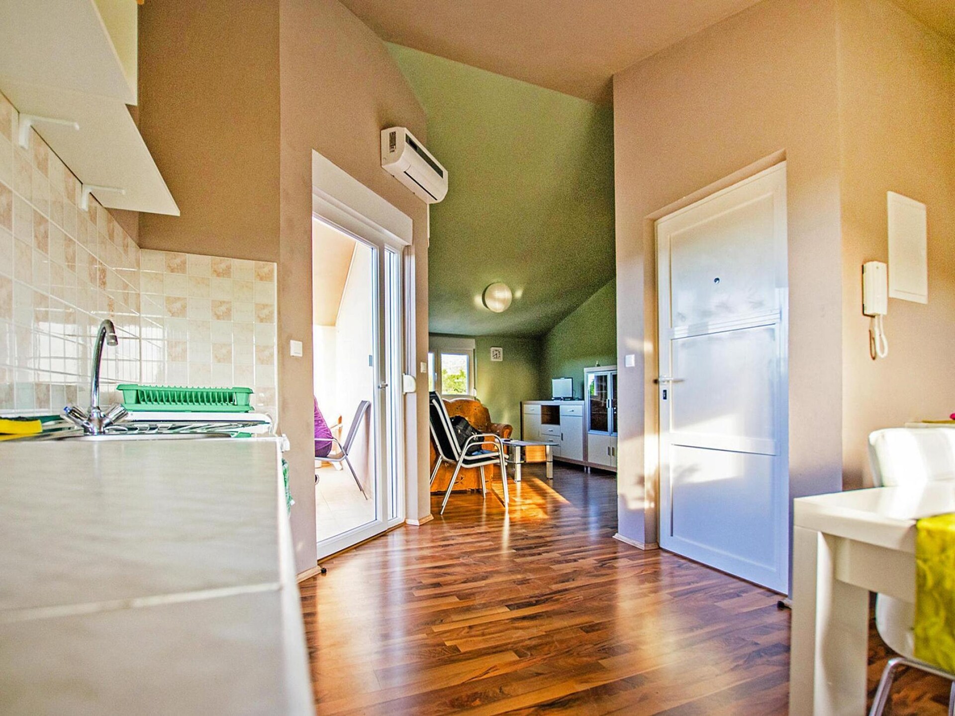 Op 400 m van zee: Modern appartement in Starigrad Paklenica - foto 18