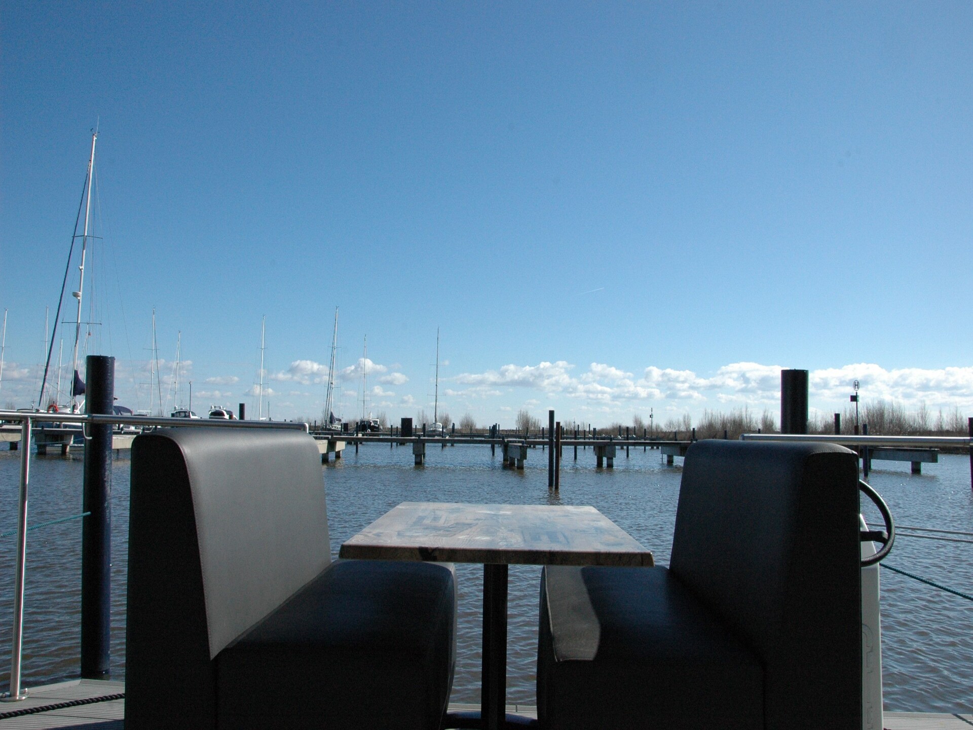 Unieke woonboot in Volendam: slapen op het water met huisdier - foto 10