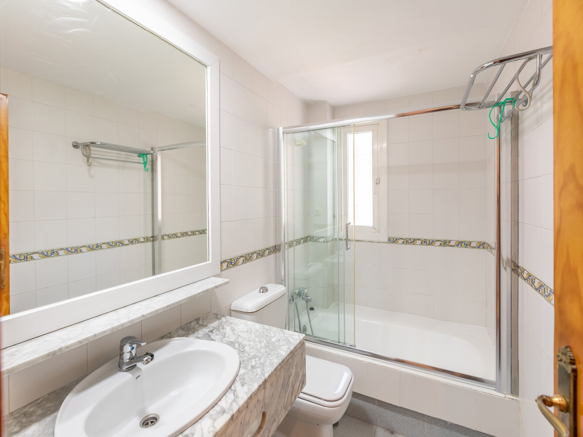 Licht appartement op 400m van strand met zwembad, tuin en airco - foto 21