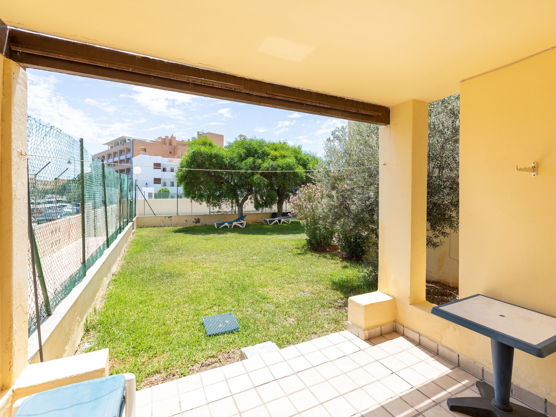 Licht appartement op 400m van strand met zwembad, tuin en airco - foto 25