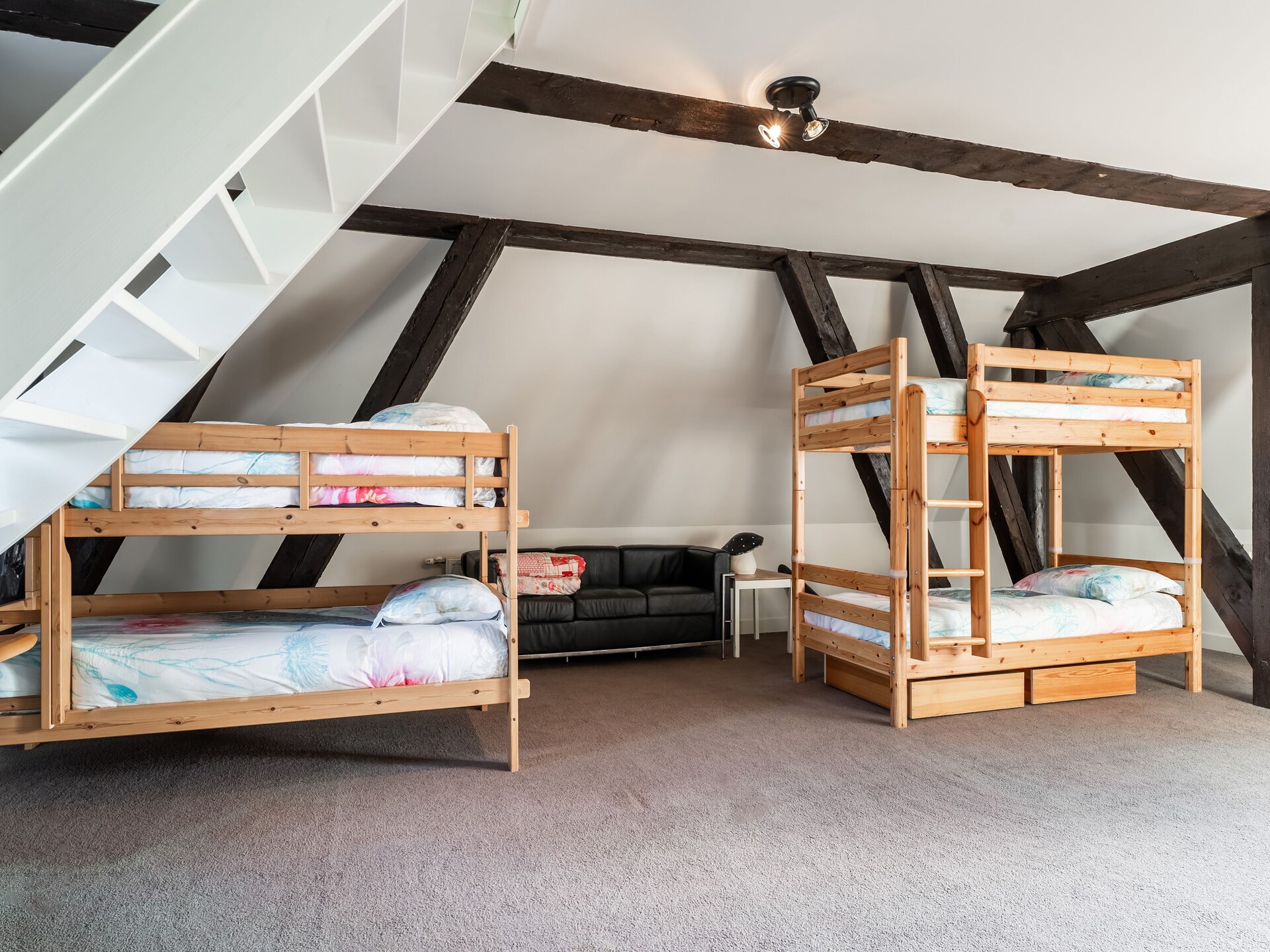 De Pauwenhof: Ruim vakantiehuis voor 20 personen in Heiloo, dicht bij zee - foto 30