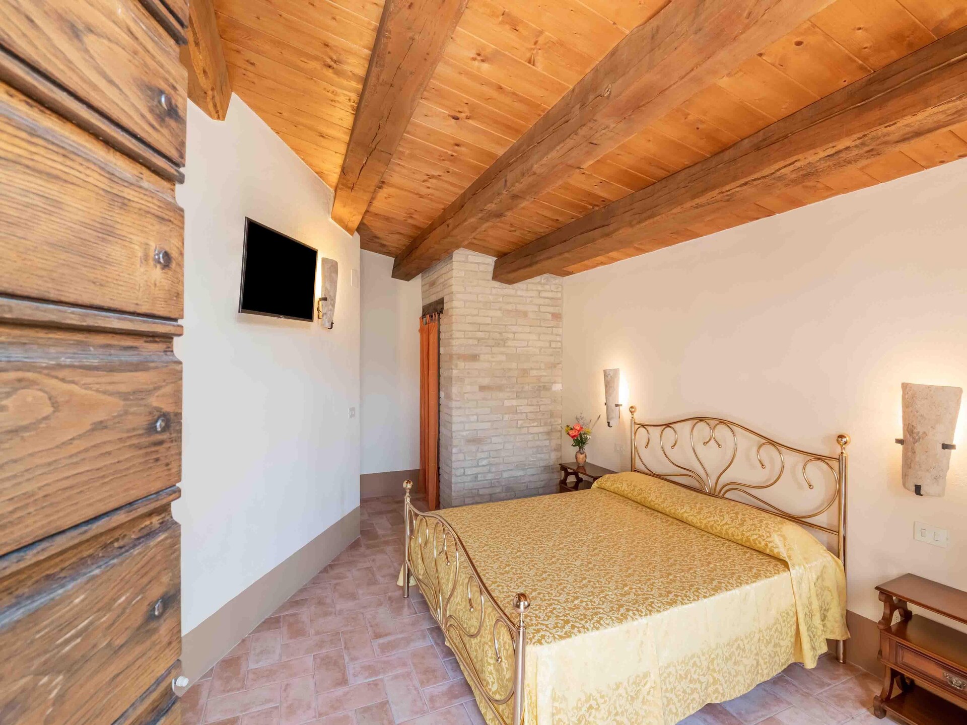 Studio voor 2 met zwembad en uitzicht op de Sibillijnen bij Monte San Martino - foto 12