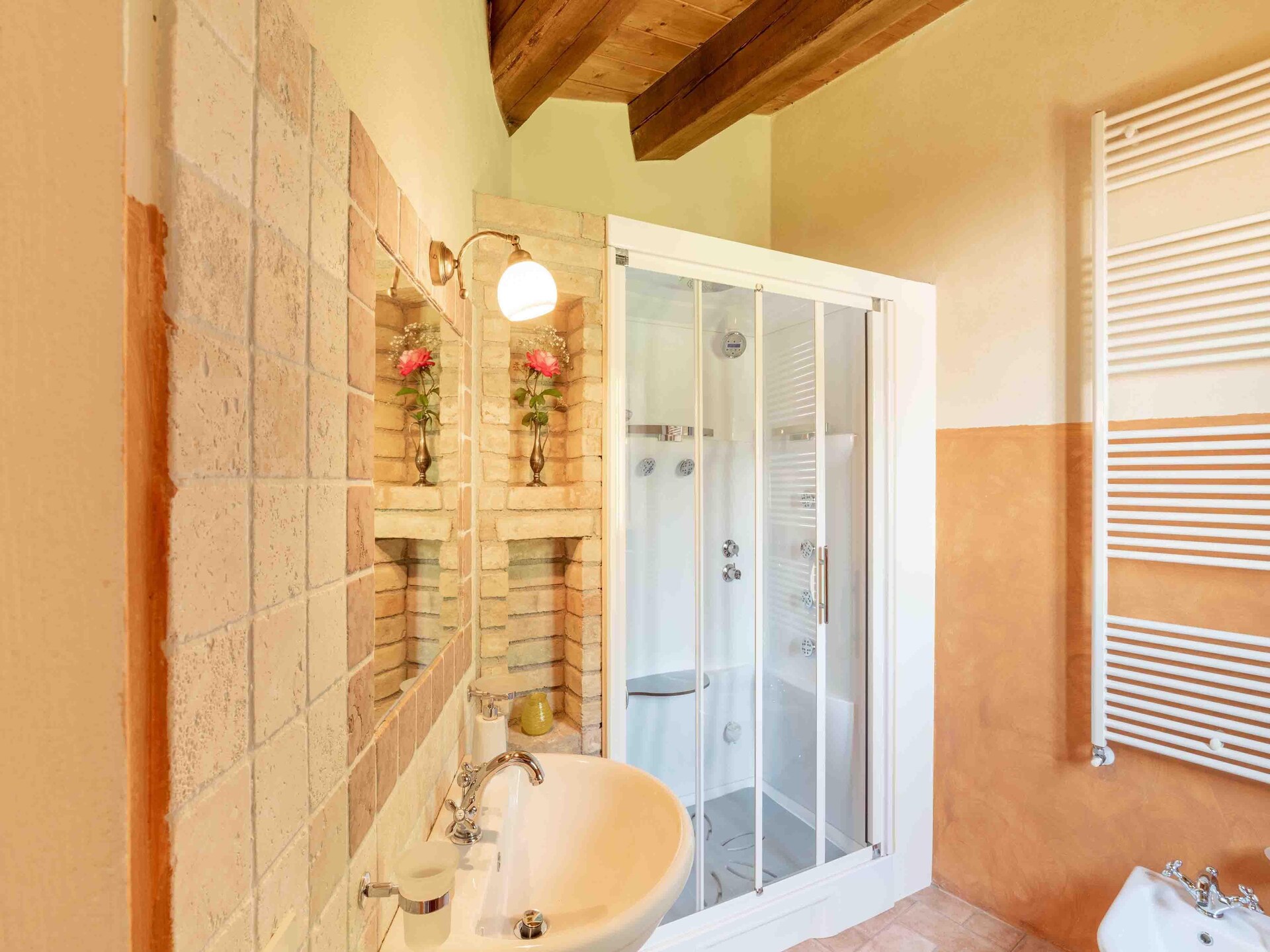 Studio voor 2 met zwembad en uitzicht op de Sibillijnen bij Monte San Martino - foto 4
