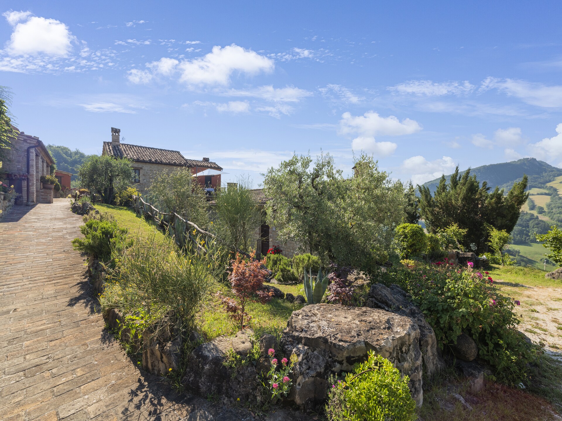Studio voor 2 met zwembad en uitzicht op de Sibillijnen bij Monte San Martino - foto 7