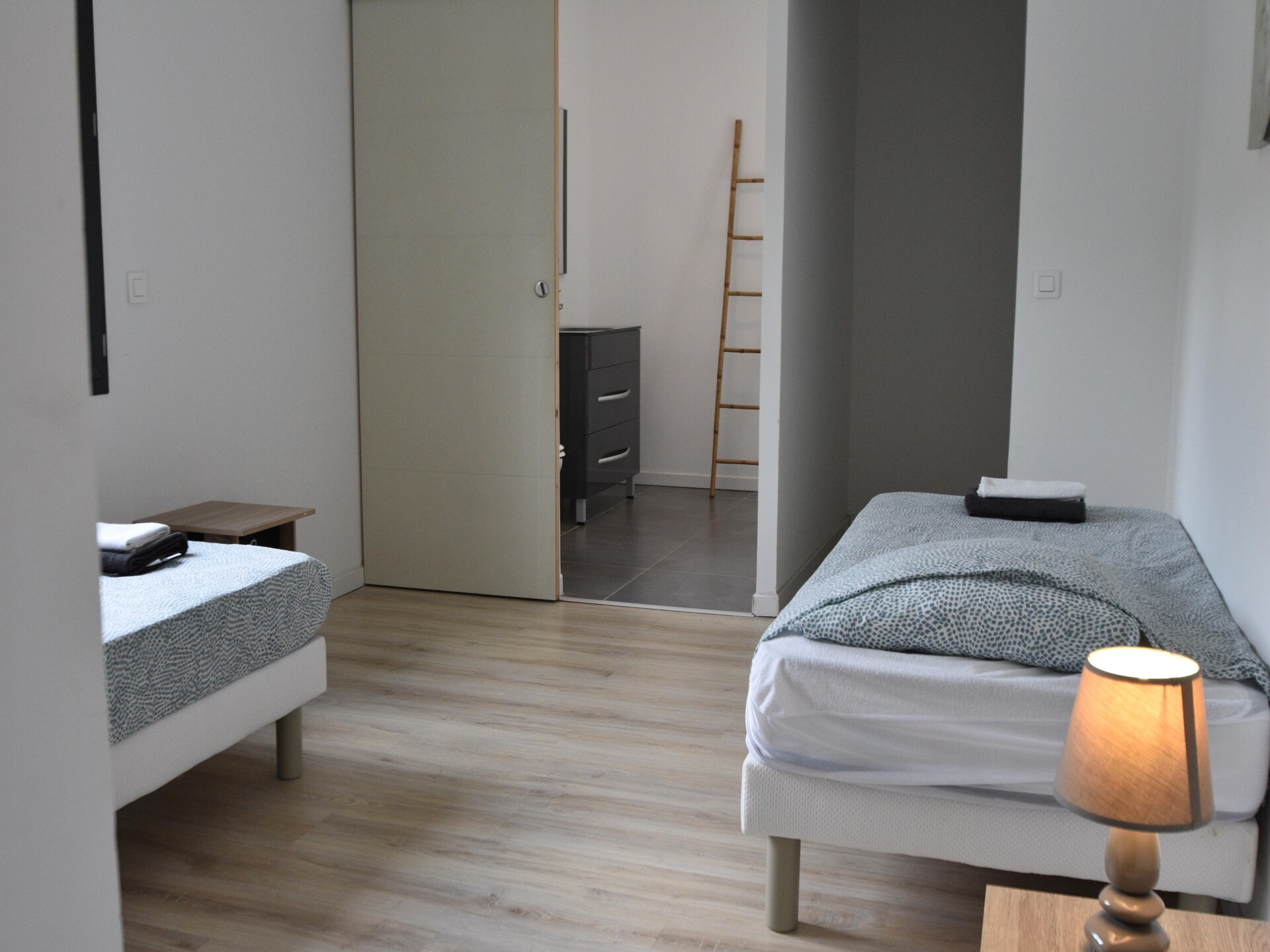 Licht vakantiehuis met privézwembad en airco nabij Oupia, tot 6 personen - foto 6