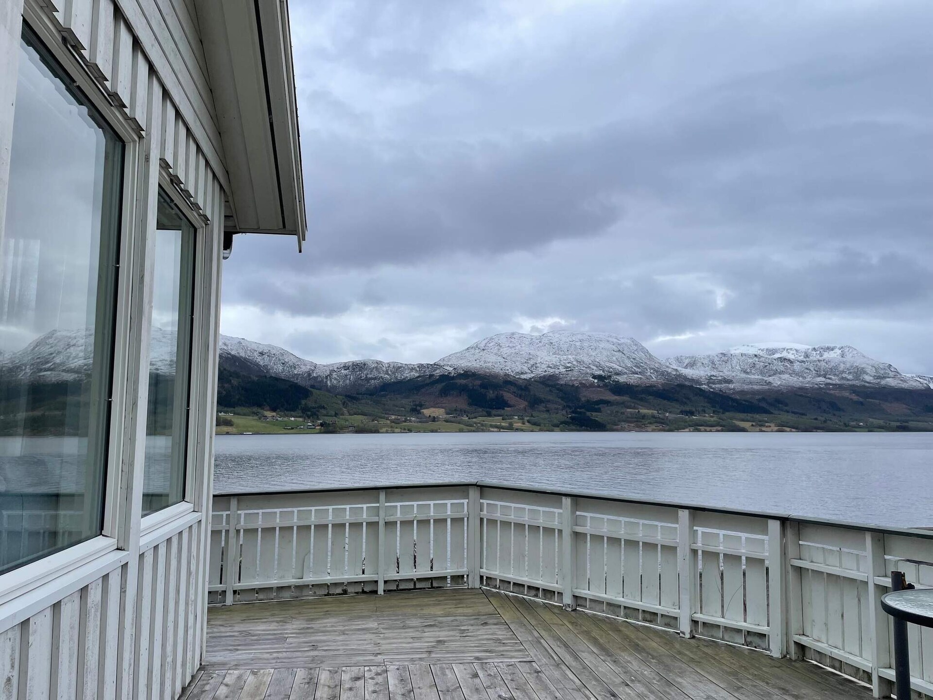 Panoramisch fjordhuis aan de Kvernesfjorden met bootverhuur in Averøy - foto 12
