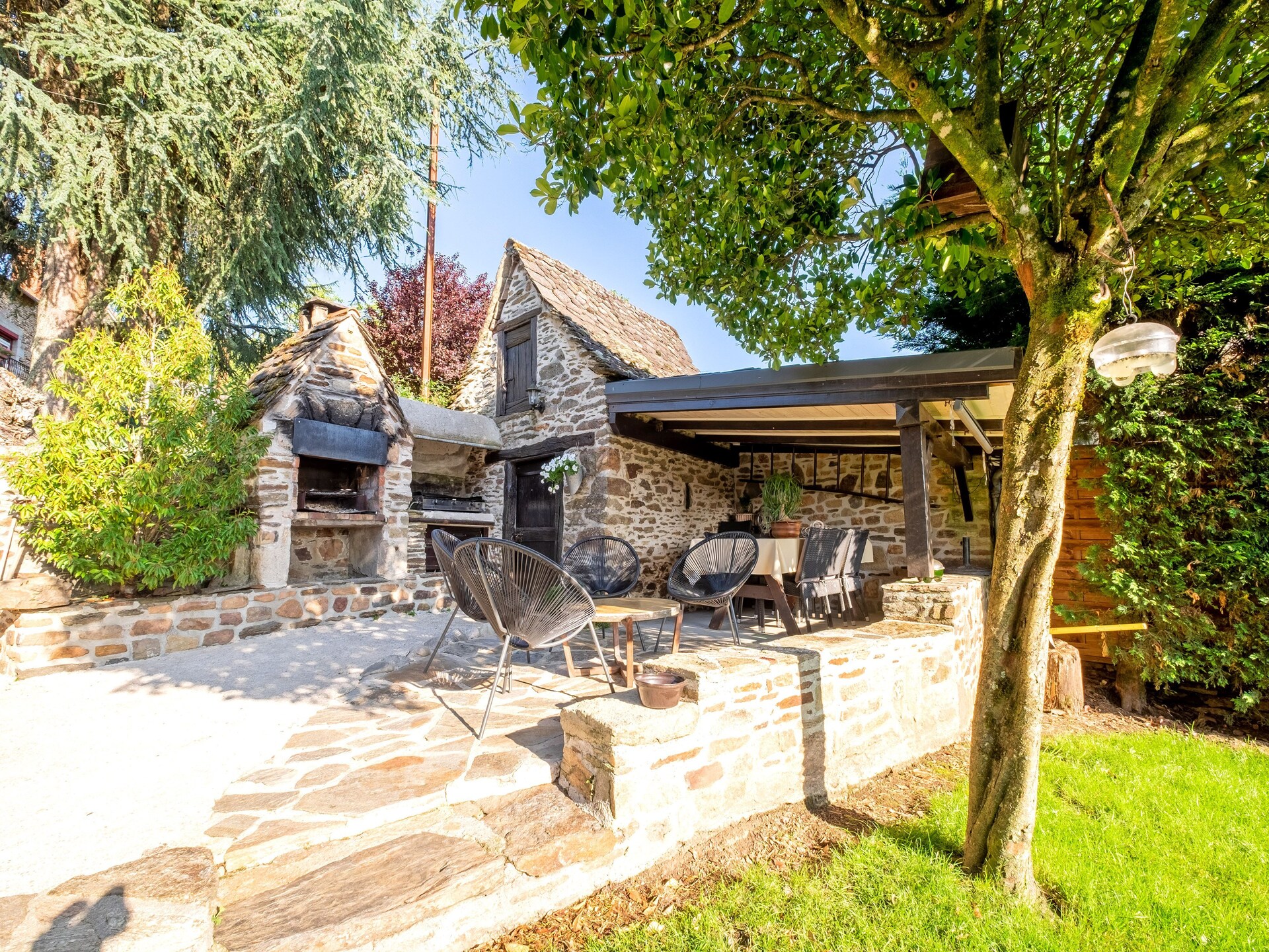 Vrijstaand vakantiehuis met privézwembad aan de golfbaan in Altillac - foto 26