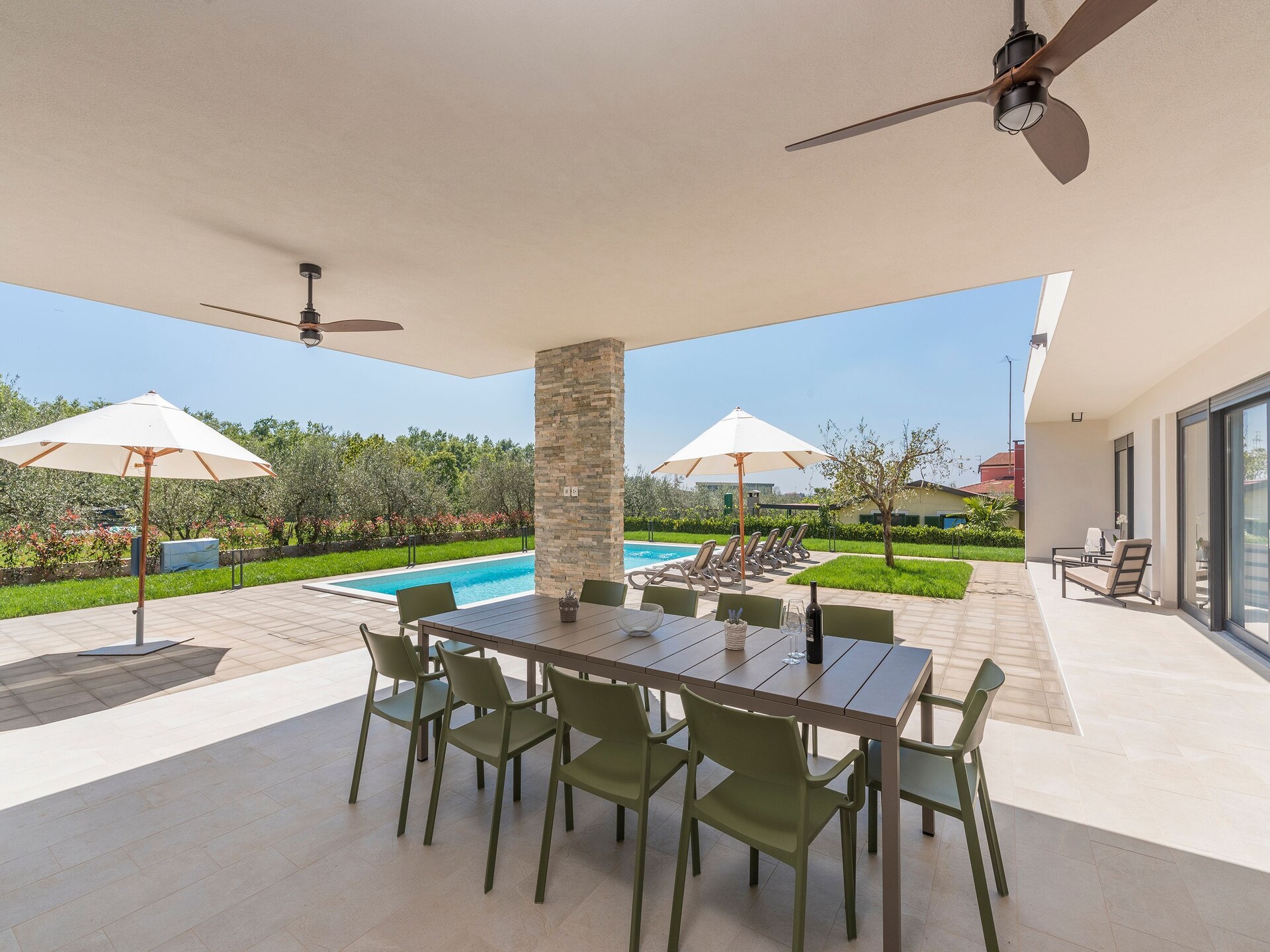 Luxe villa Blanca met privézwembad en zeezicht nabij Novigrad - foto 25