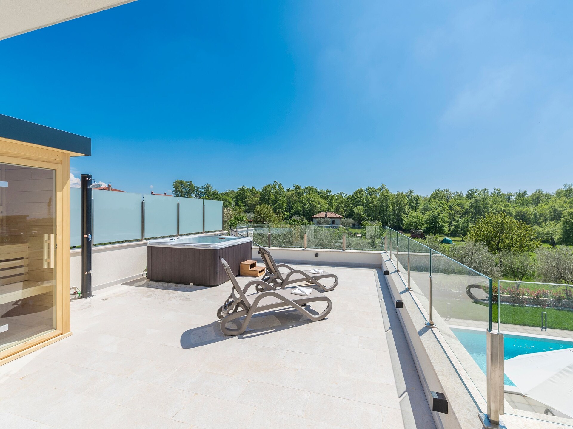 Luxe villa Blanca met privézwembad en zeezicht nabij Novigrad - foto 27
