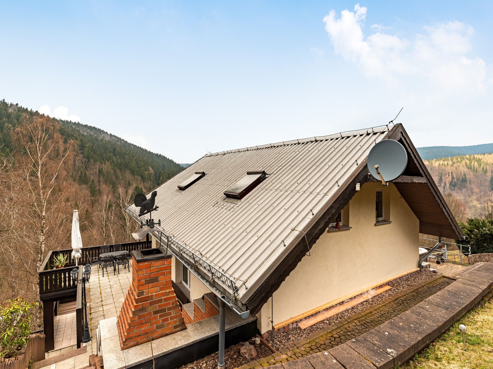 Ferienhaus Oase: Luxe houten vakantiehuis met panoramisch uitzicht over het Thüringer Woud - foto 1