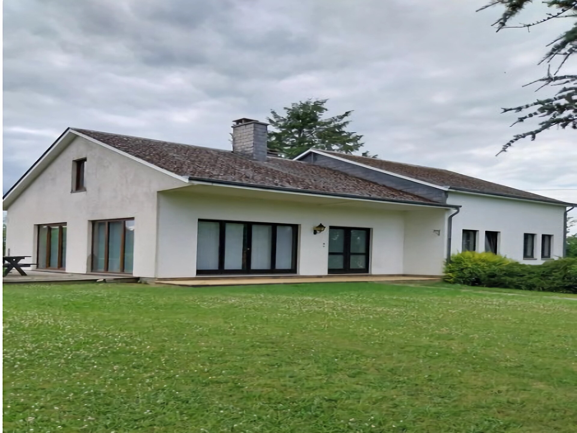 6-persoons vakantiehuis met open haard en tuin in Porcheresse - foto 5