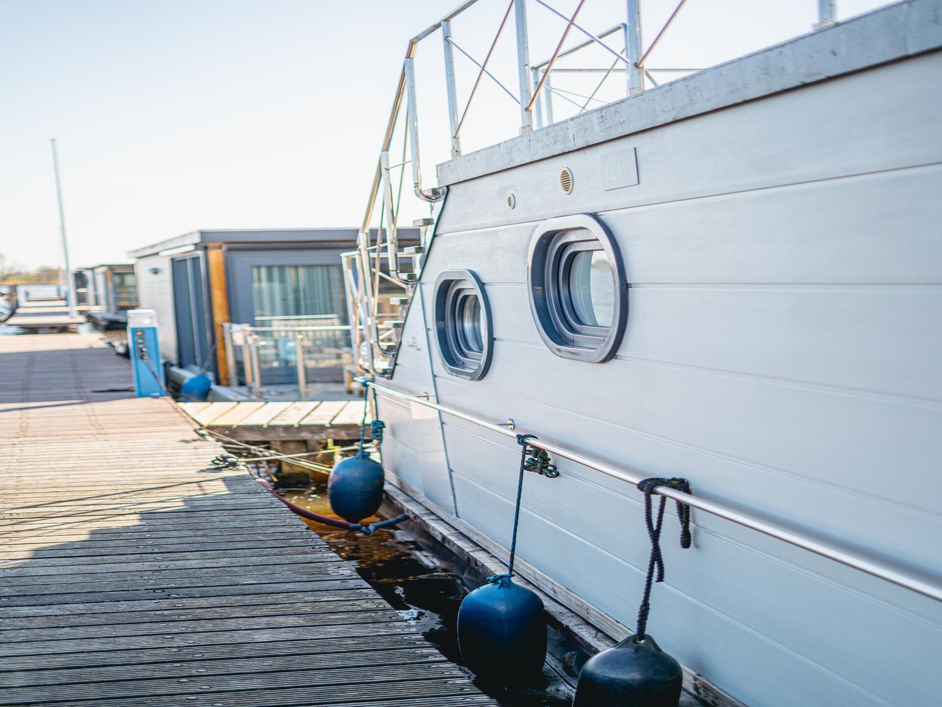 Sfeervolle woonboot met dubbel terras en panoramisch meerzicht in Uitgeest - foto 30