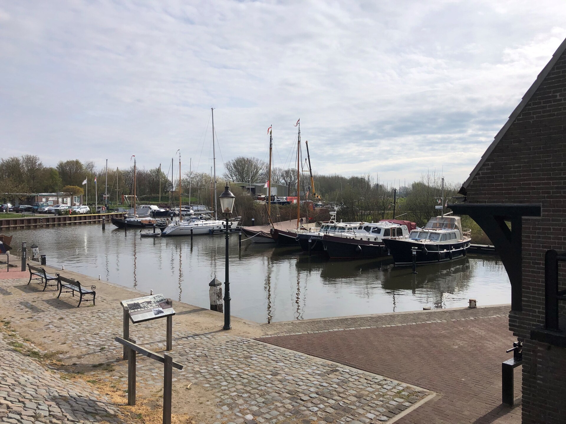 Villa Avondrood: watervilla met aanlegsteiger aan het Volkerak - foto 29
