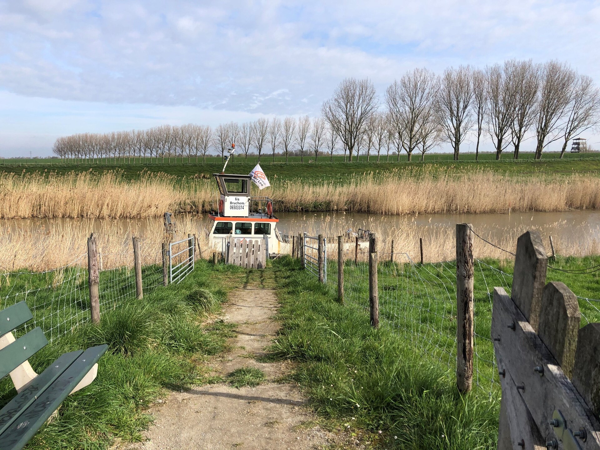 Villa Avondrood: watervilla met aanlegsteiger aan het Volkerak - foto 32