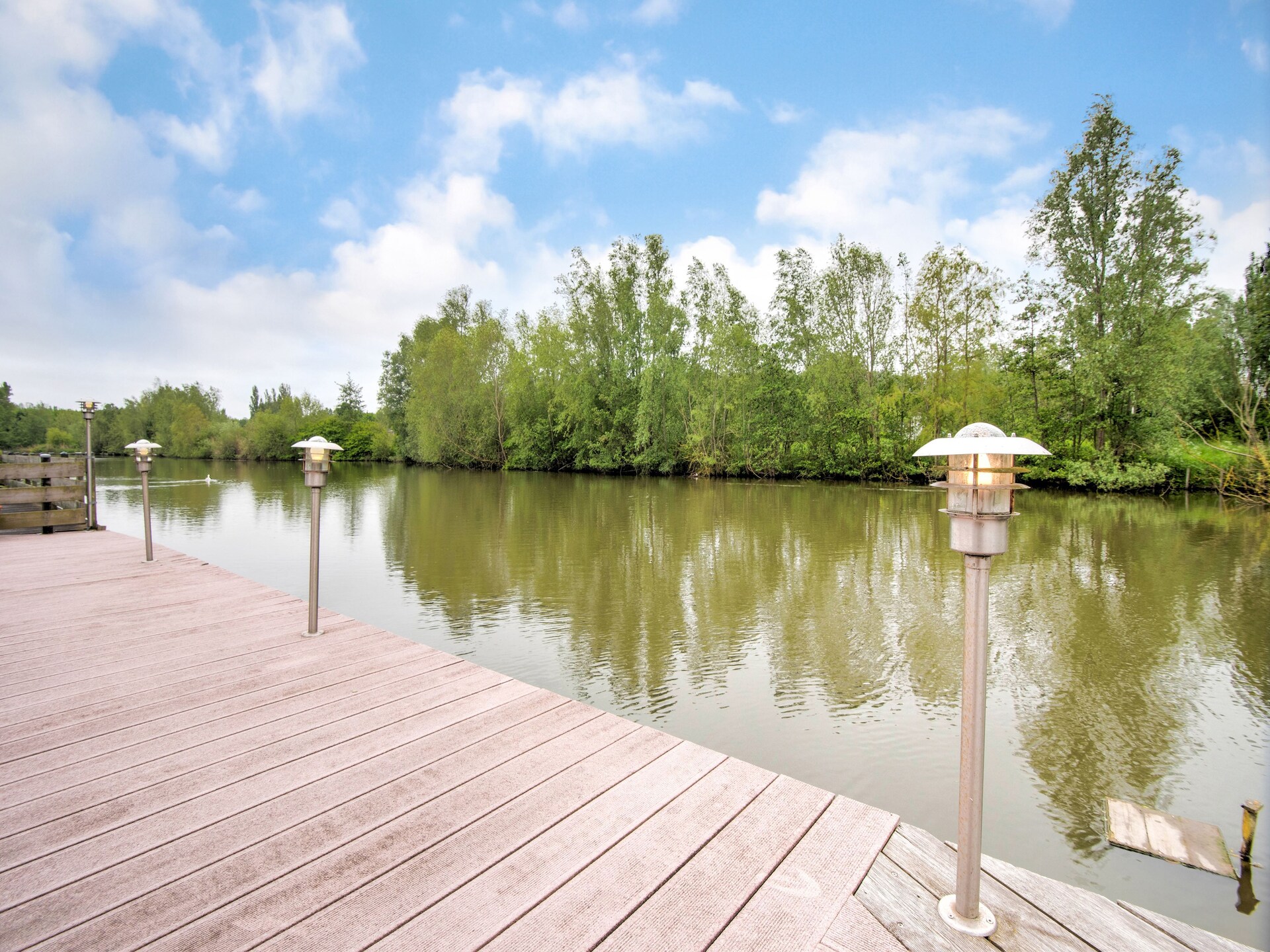 Villa Avondrood: watervilla met aanlegsteiger aan het Volkerak - foto 27