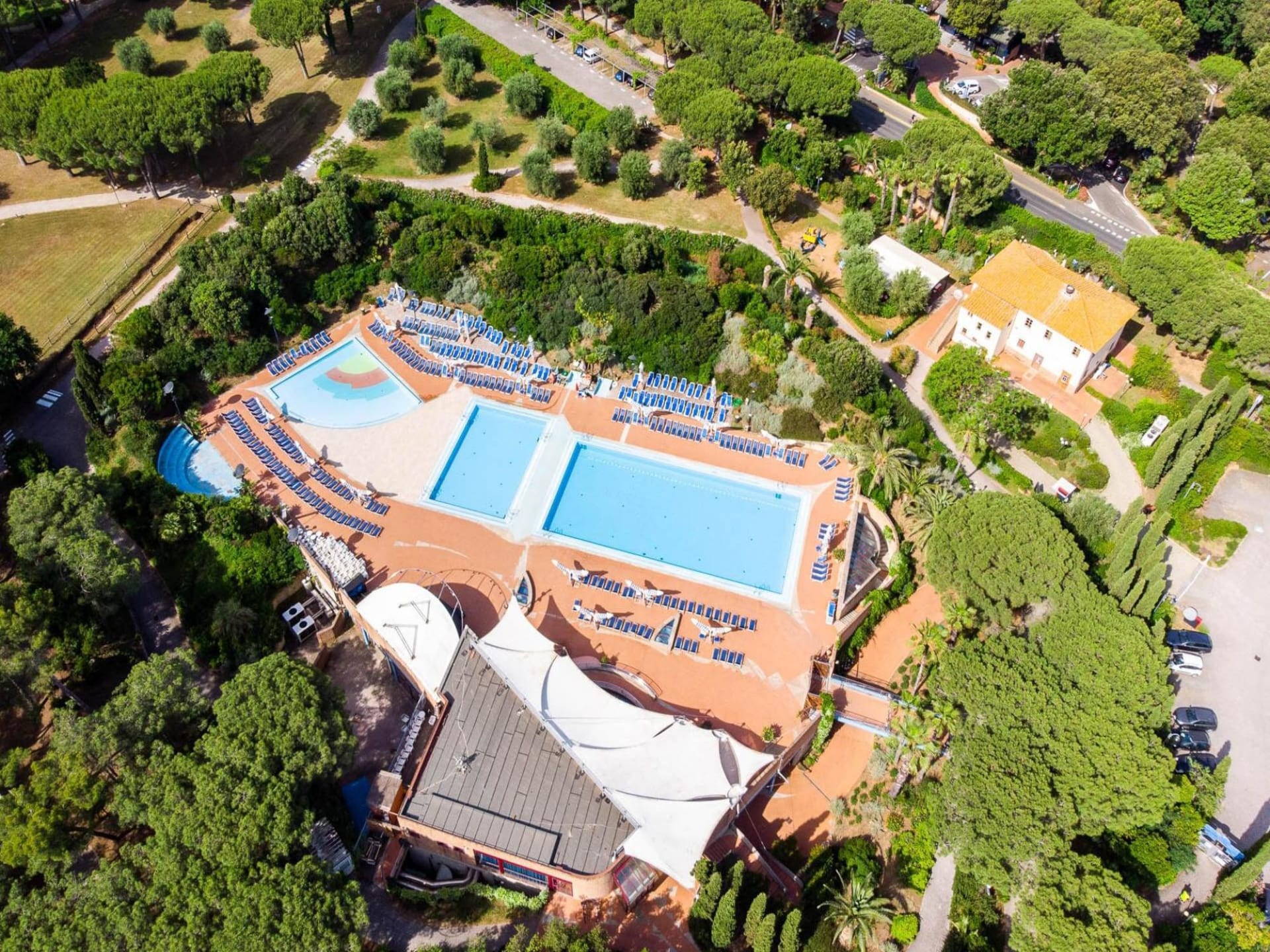 Aan zee: Ruime bungalow met wellness in San Vincenzo - foto 1
