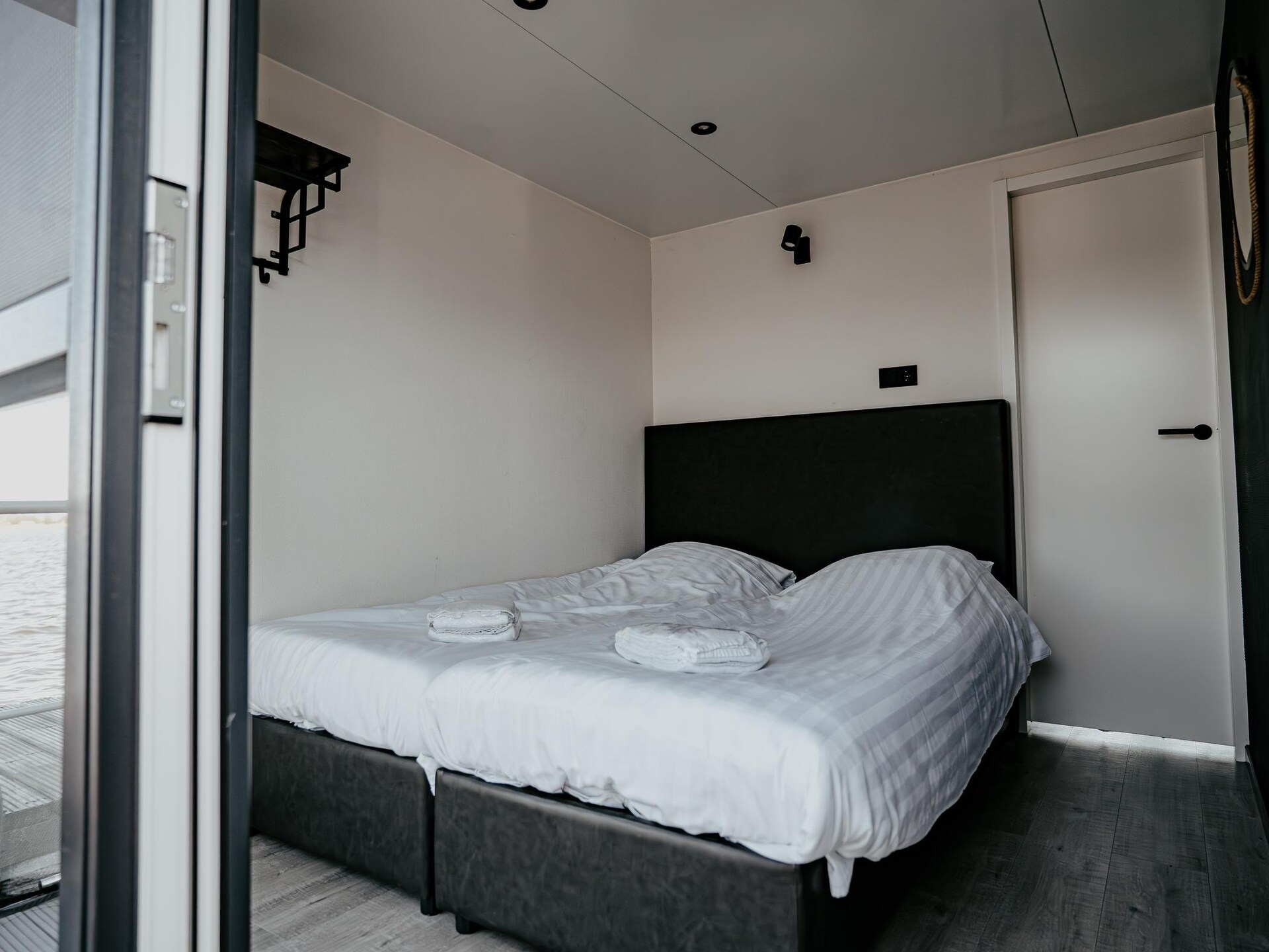 Luxe havenlodge aan het Uitgeestermeer met airco en privéterras - foto 5