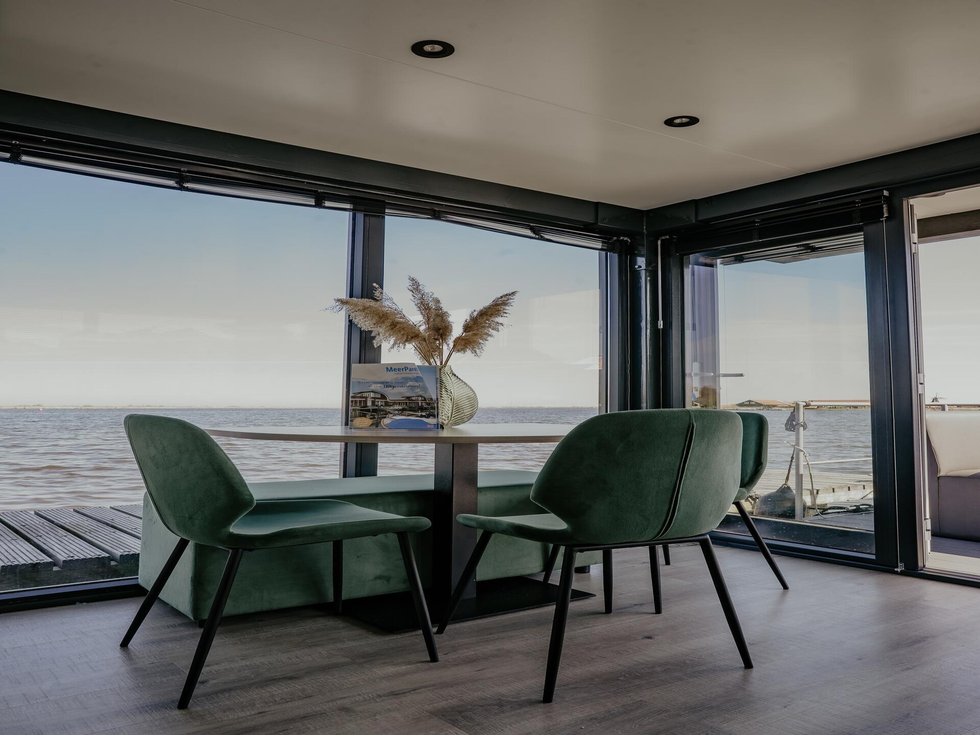 Luxe havenlodge aan het Uitgeestermeer met airco en privéterras - foto 15