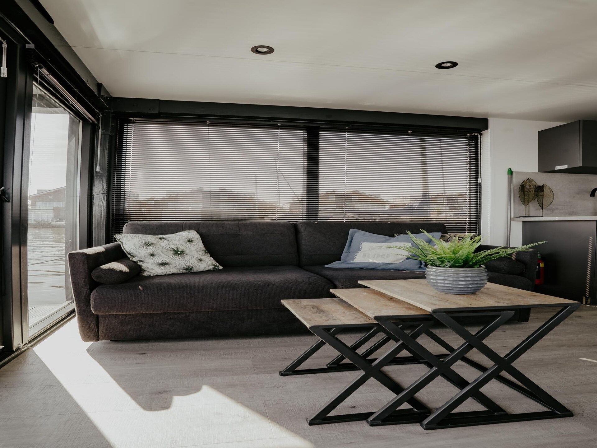 Luxe havenlodge aan het Uitgeestermeer met airco en privéterras - foto 14