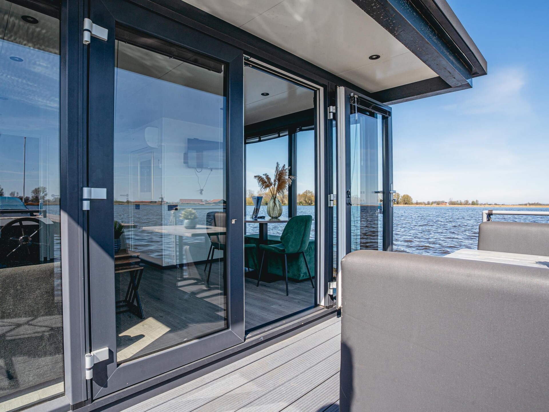 Luxe havenlodge aan het Uitgeestermeer met airco en privéterras - foto 23