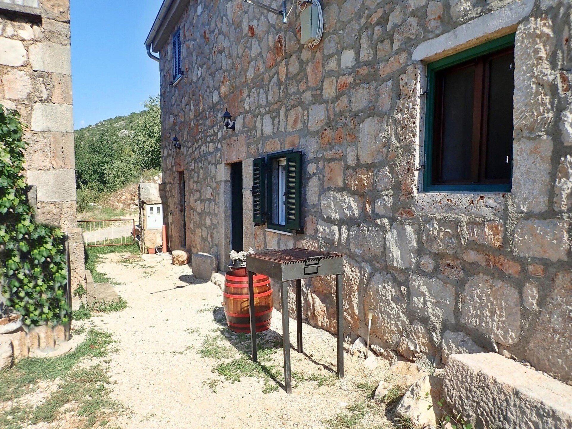 Knus stenen huis bij Nationaal Park Paklenica, 800m van zee - foto 16