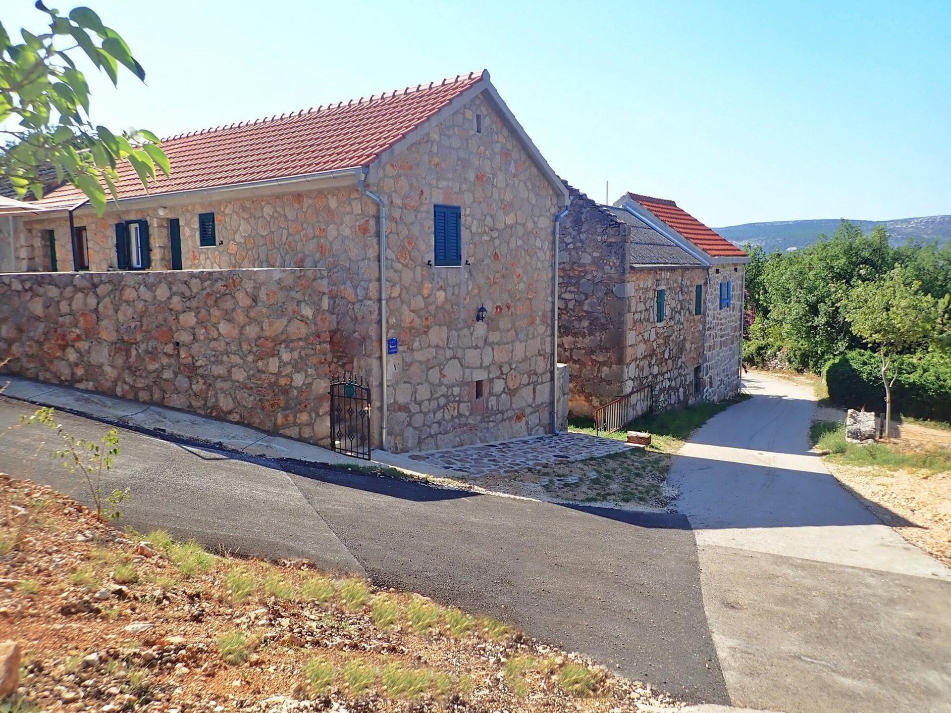 Knus stenen huis bij Nationaal Park Paklenica, 800m van zee - foto 8