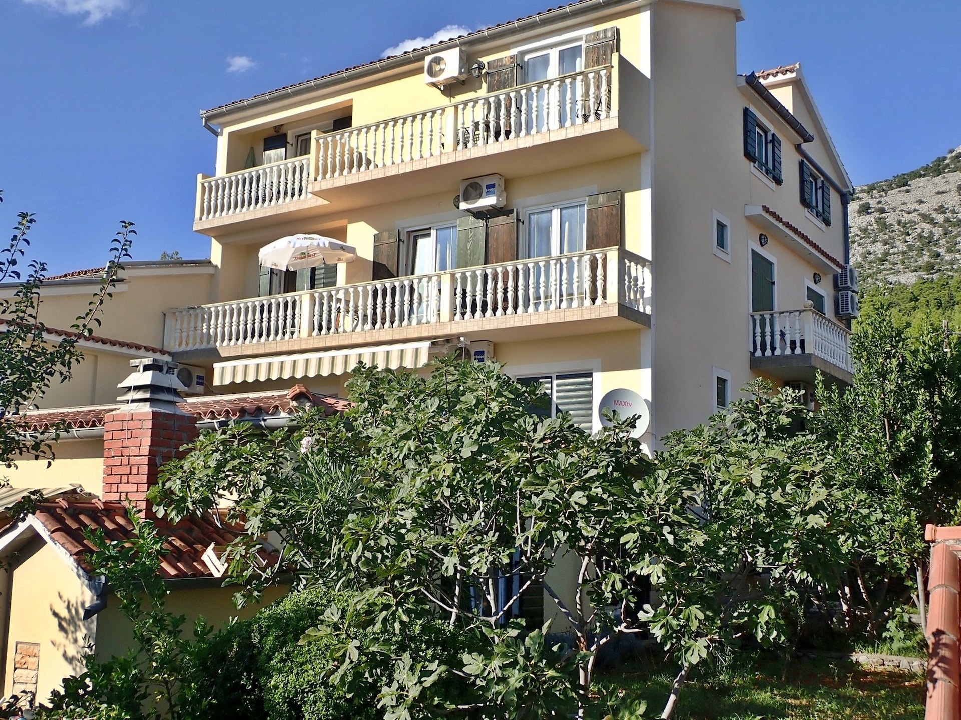 Centraal gelegen appartement in Starigrad Paklenica voor 7 personen - foto 1
