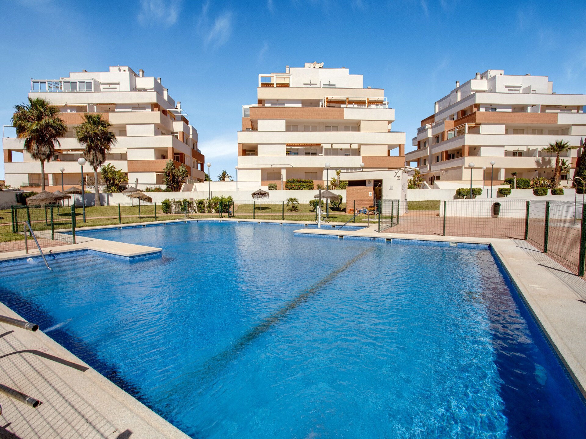 Licht appartement op de begane grond met zwembad, 500m van strand in Roquetas de Mar - foto 12