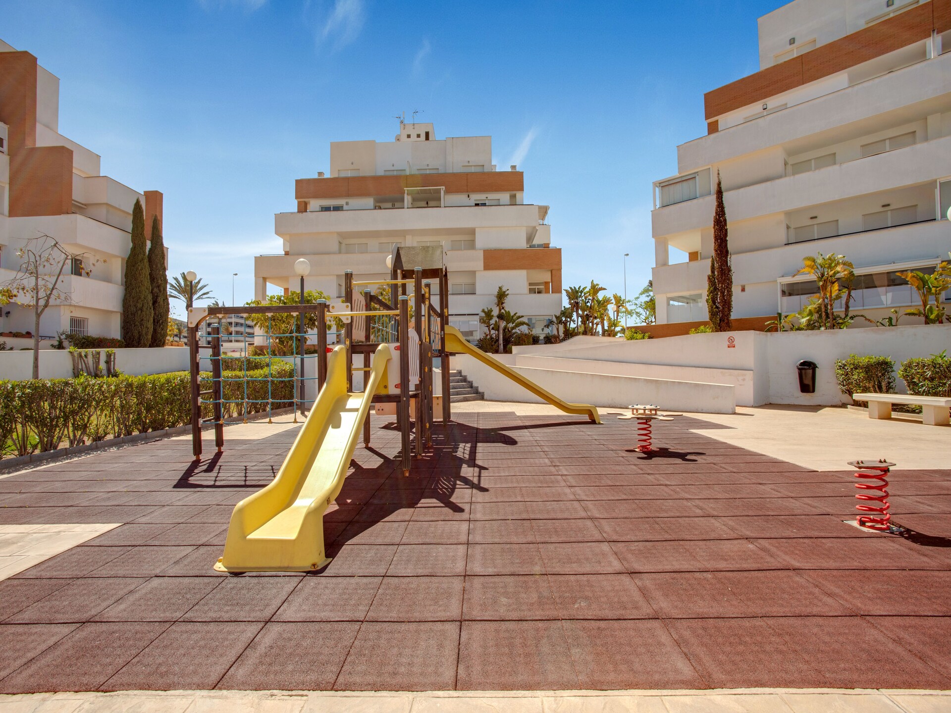 Licht appartement op de begane grond met zwembad, 500m van strand in Roquetas de Mar - foto 9