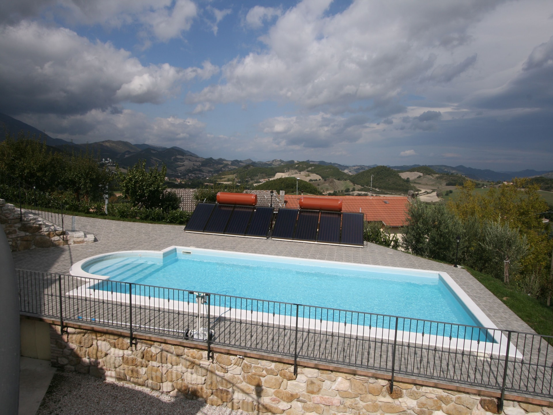 Privézwembad en ruimte voor 11 personen in villa Raggio di Sole, Cagli - foto 6