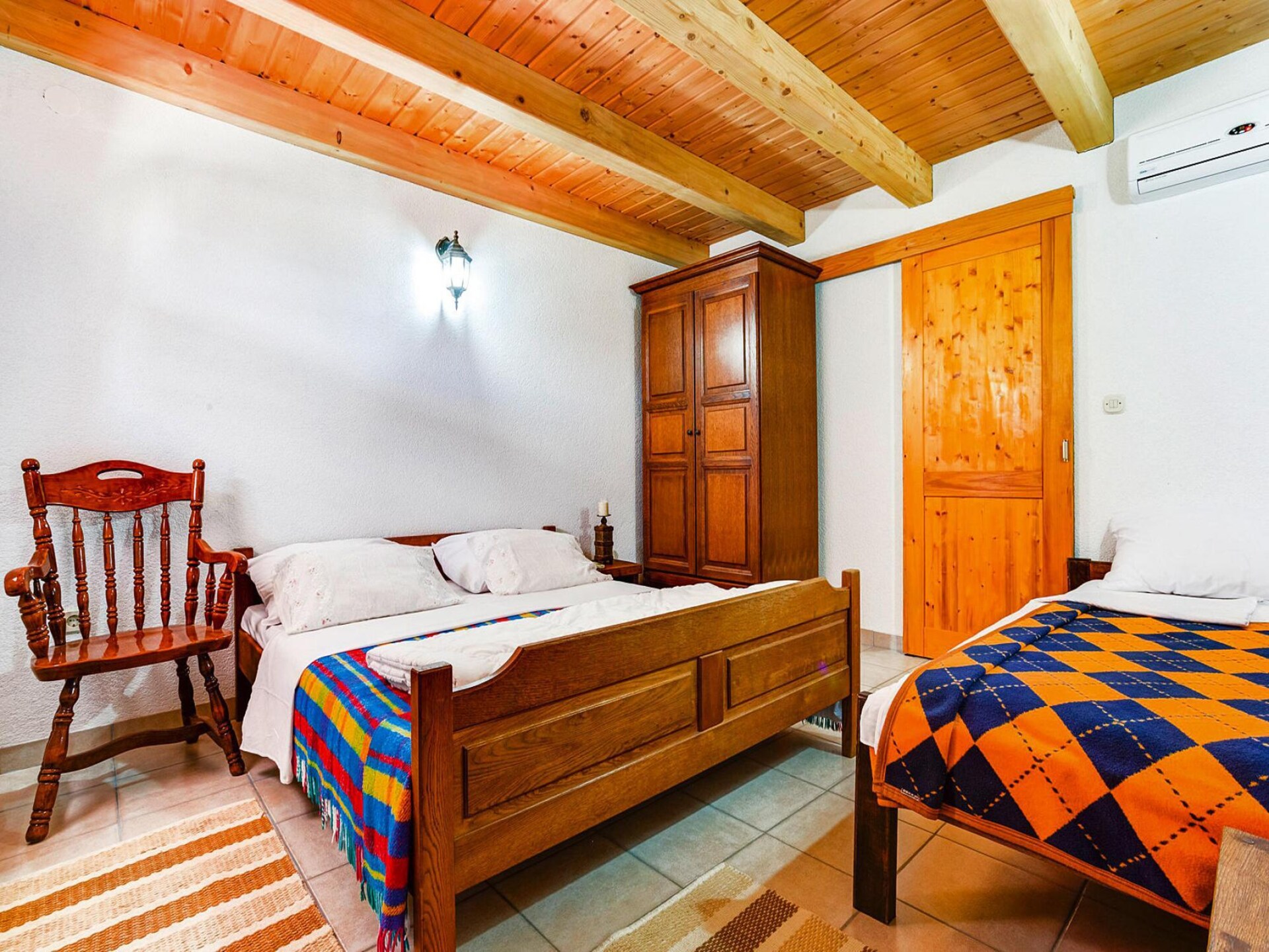 Vakantiehuis met privézwembad in Starigrad Paklenica voor 12 personen - foto 4