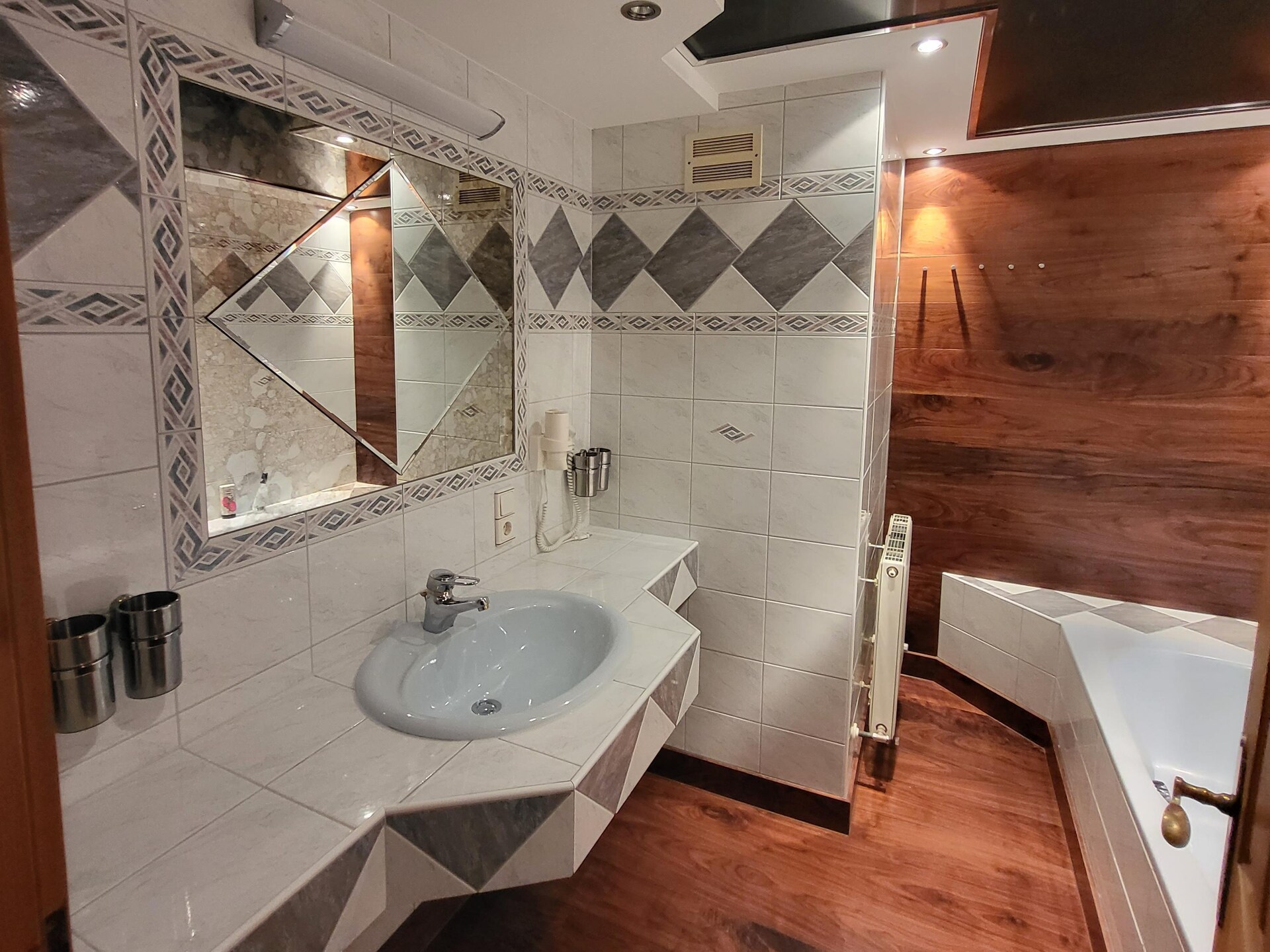 Ruim appartement voor 9 aan de golfbaan met bergzicht in Neukirchen - foto 11