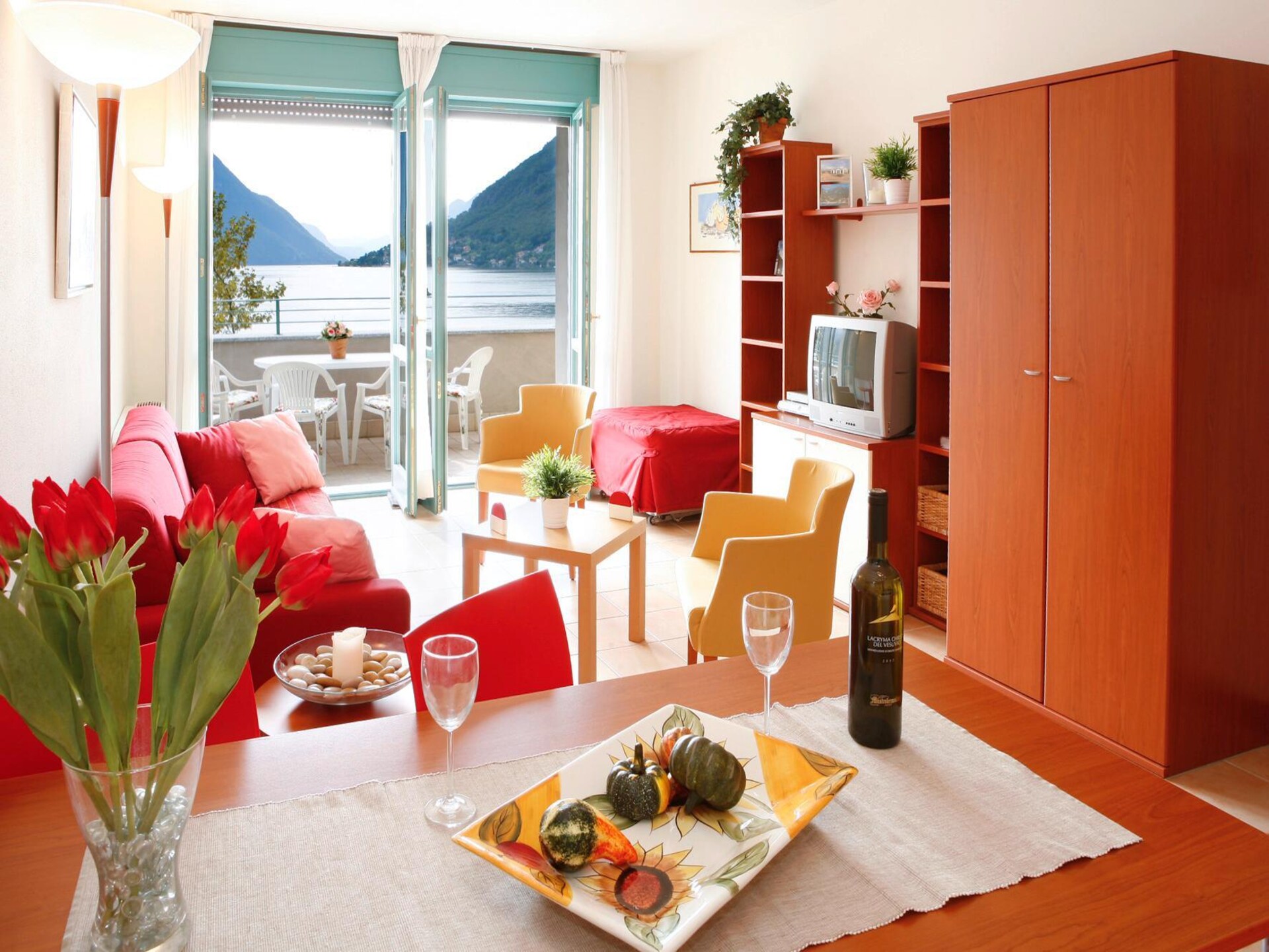 Knusse studio met balkon en bergzicht aan het Meer van Lugano - foto 17
