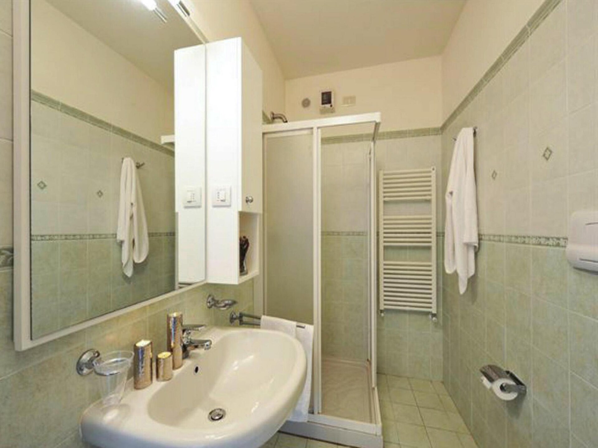 Op 300 m van het meer: Modern appartement in Porlezza voor 4 personen - foto 12