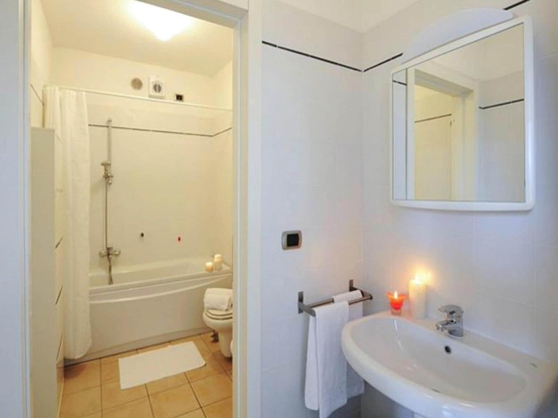 Op 300 m van het meer: Comfortabel appartement in Porlezza · 4 pers. - foto 17