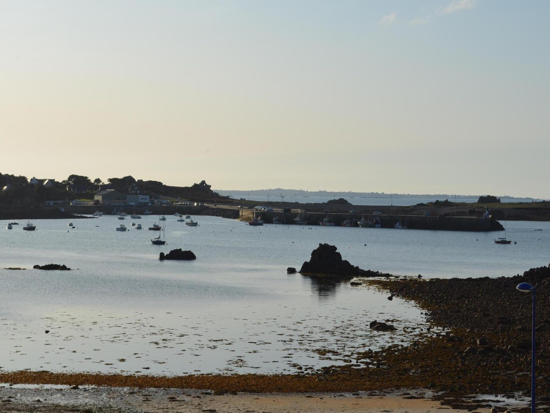 Studio met zeezicht in Plougasnou, vlakbij strand en baai - foto 9