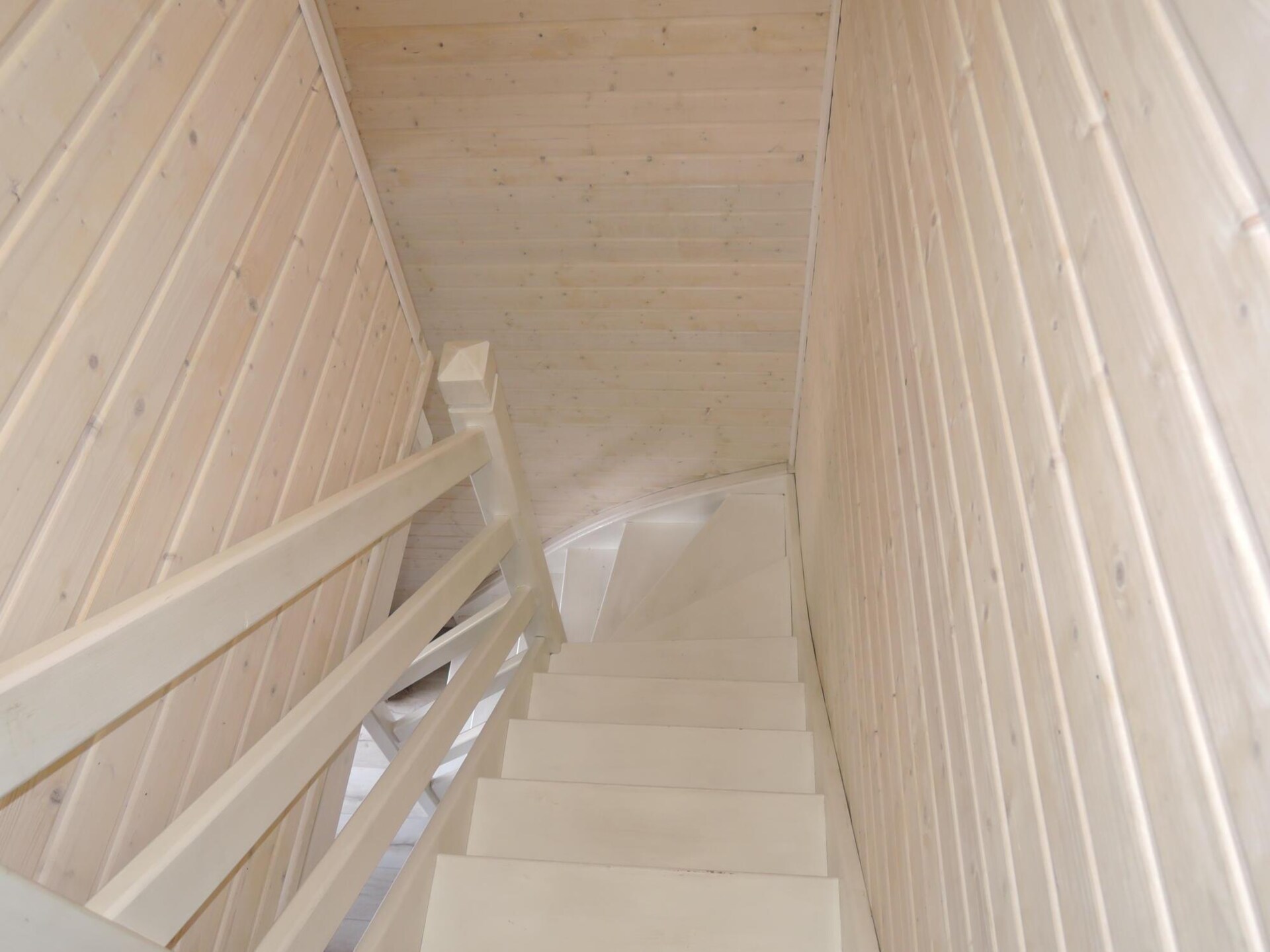 Licht vrijstaand vakantiehuis met zwembad, 250m van strand in Mrzezyno - foto 17