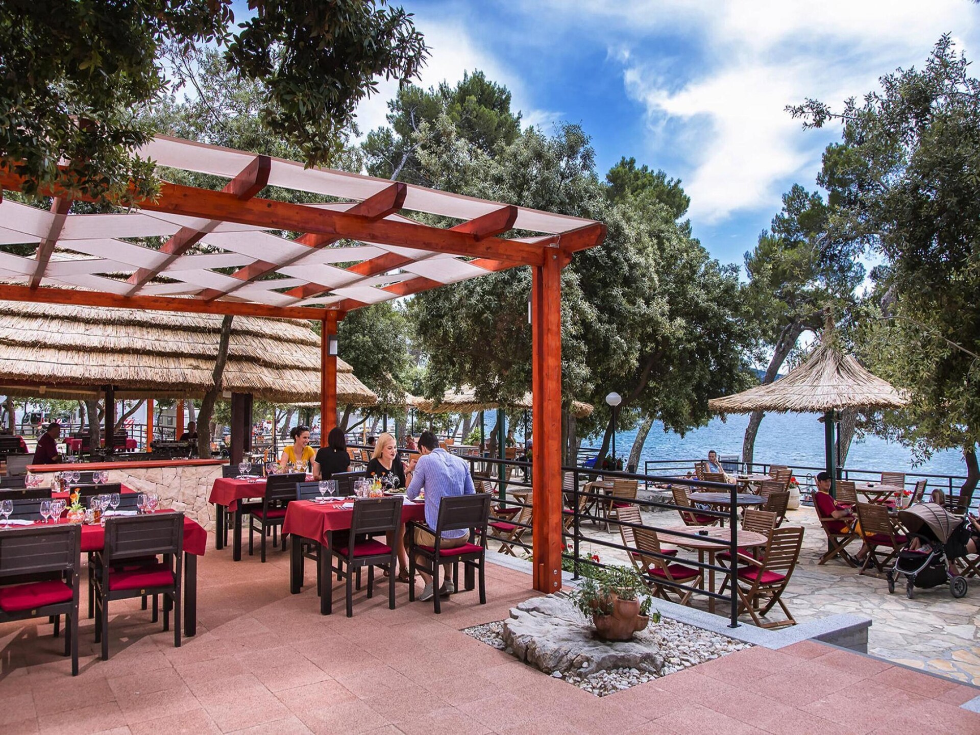 Stacaravan Dalmatia Plus nabij zandstrand Soline in Biograd - foto 16