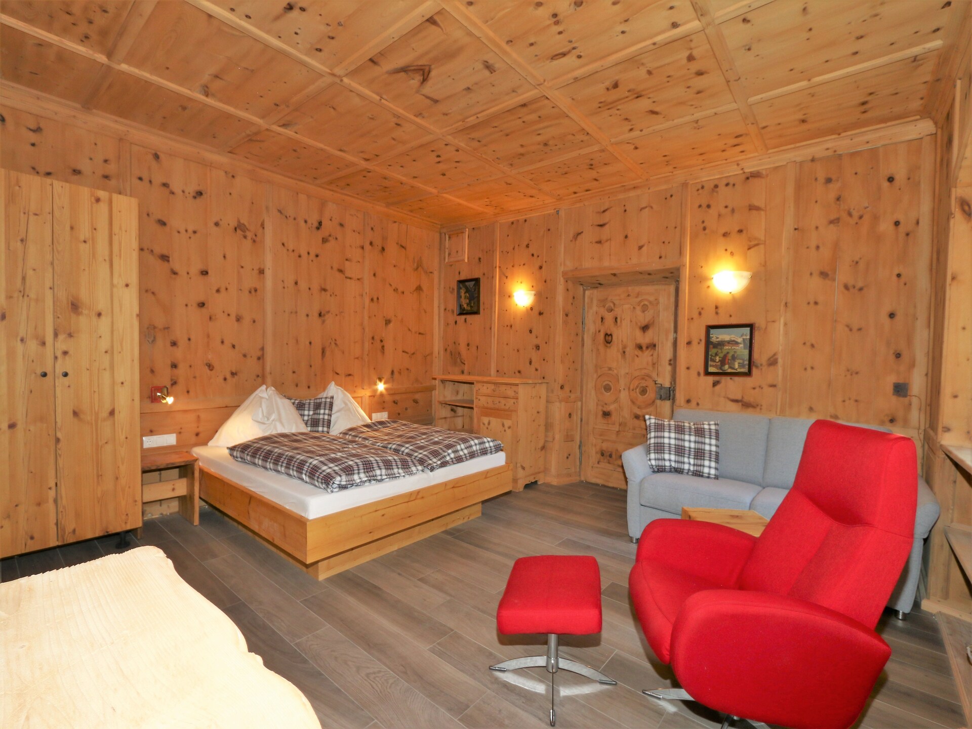 Ruim appartement voor 8 in dorpshart Fügen, vlakbij skilift en thermaalbad - foto 9
