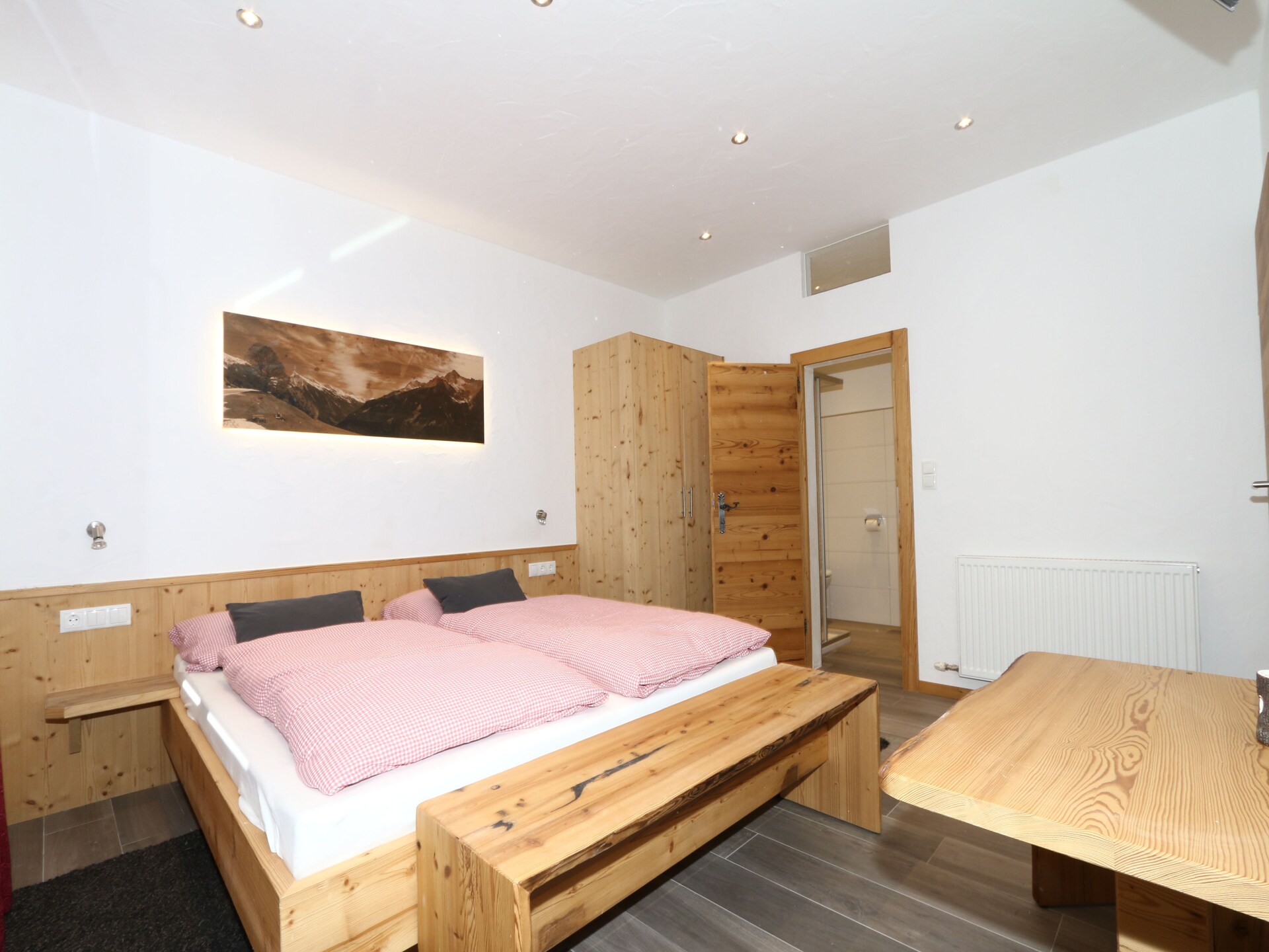 Ruim appartement voor 8 in dorpshart Fügen, vlakbij skilift en thermaalbad - foto 10