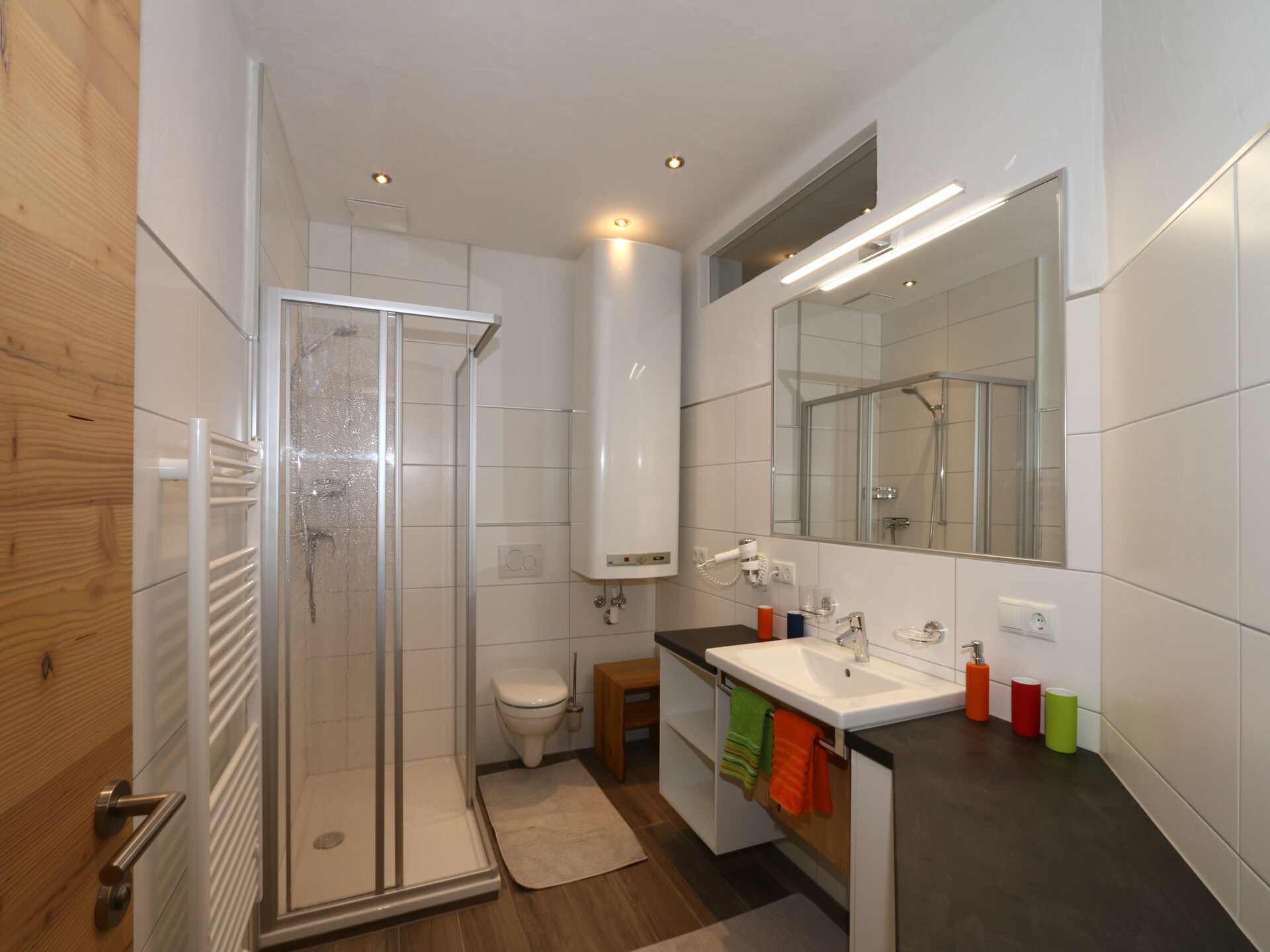 Ruim appartement voor 8 in dorpshart Fügen, vlakbij skilift en thermaalbad - foto 11